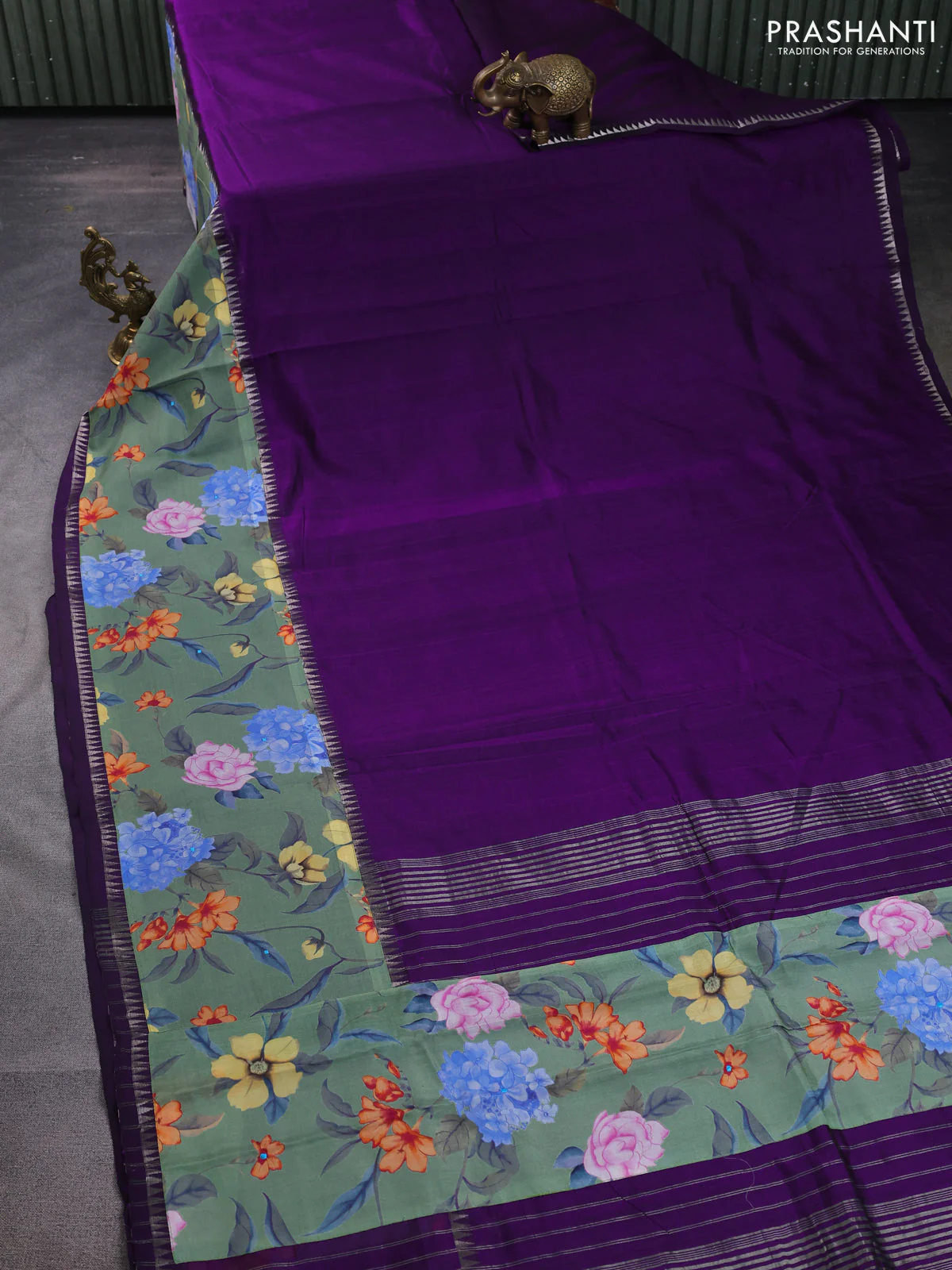 Mangalgiri silk cotton saree violet and pastel green with plain body and temple design kalamkari printed applique border - Image 2