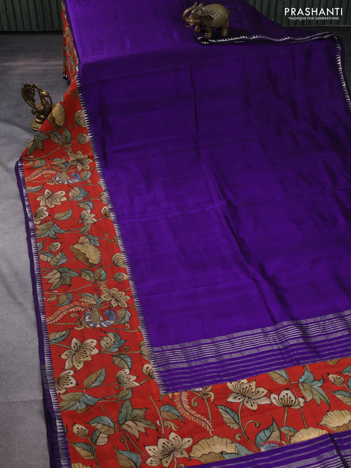 Mangalgiri silk cotton saree violet and rustic orange with plain body and long kalamkari printed applique border - Image 2