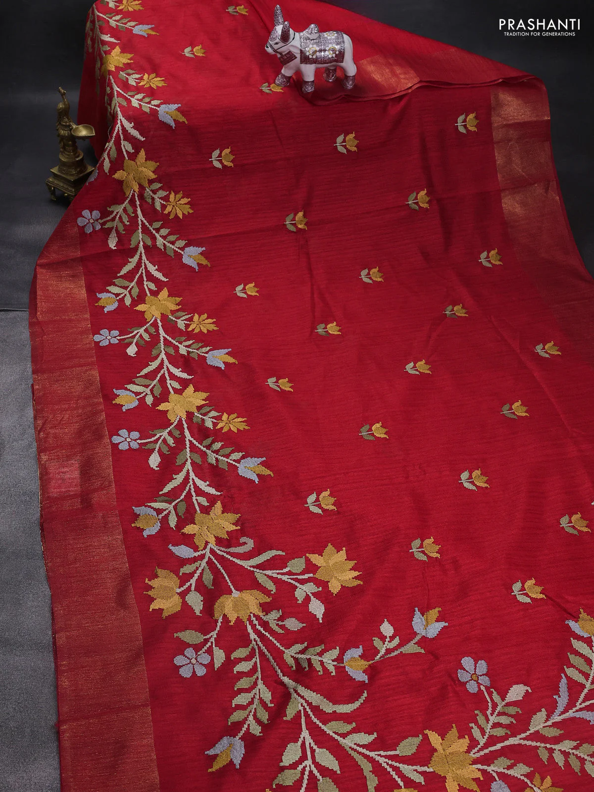 Matka tussar saree red with floral embroidery and zari woven border - Image 2