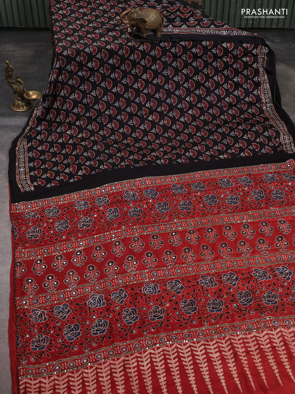 Modal silk saree black and maroon with allover ajrakh prints & sequin work and sequin embroidered work pallu - Image 2