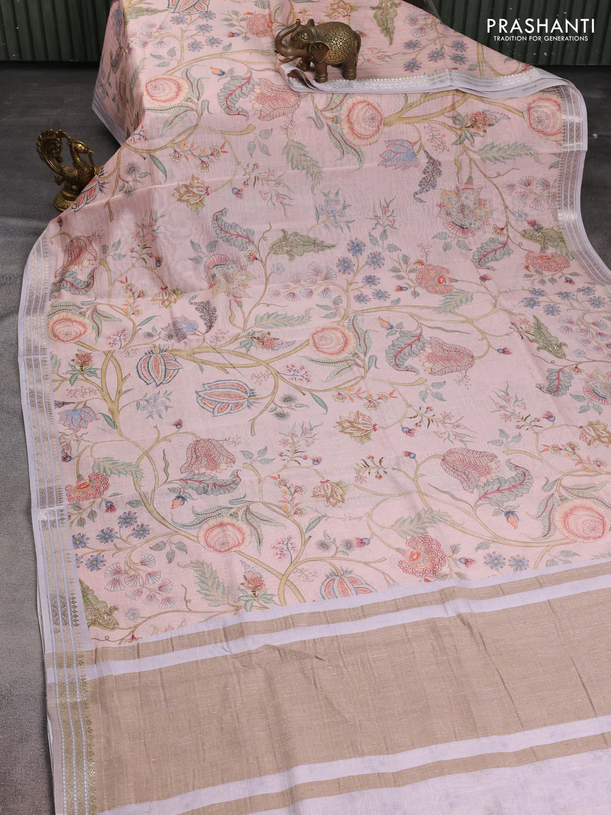 Mul chanderi saree baby pink and pastel lavender with allover floral digital prints and zari woven border - Image 2