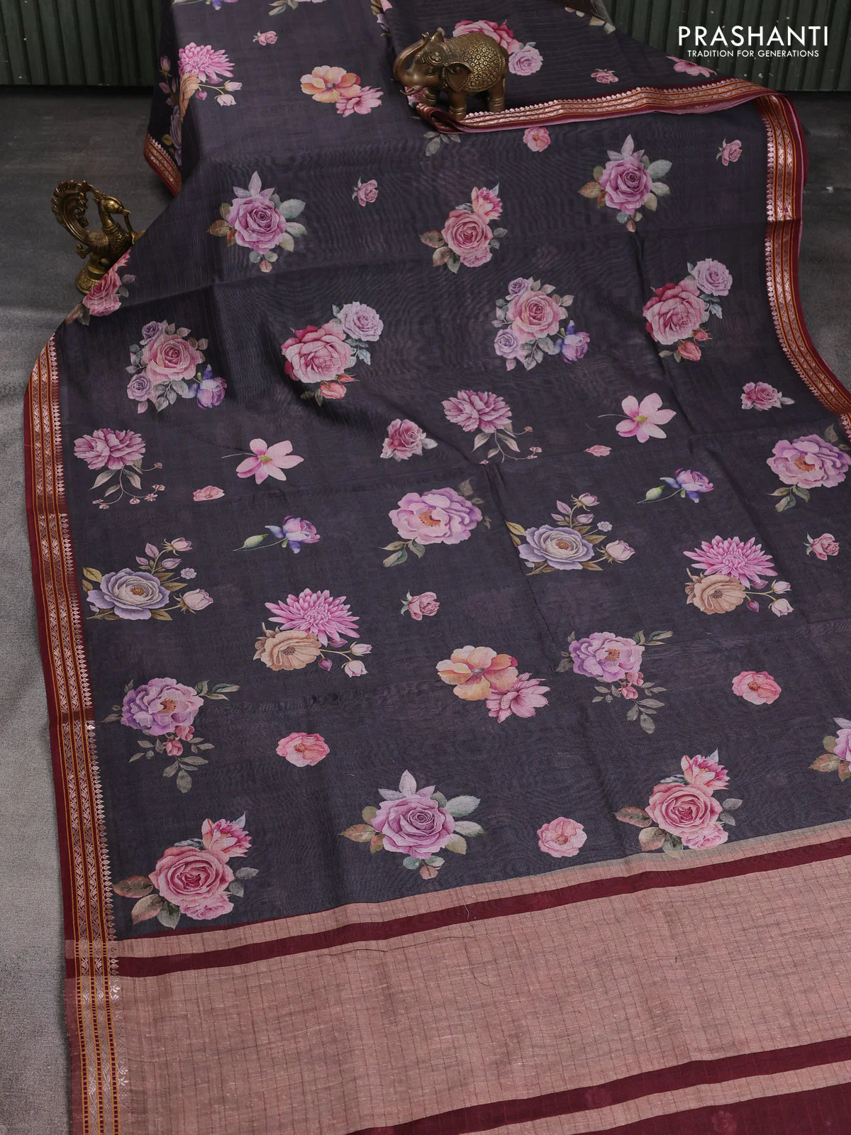 Mul chanderi saree black and maroon with allover floral digital prints and zari woven border - Image 2