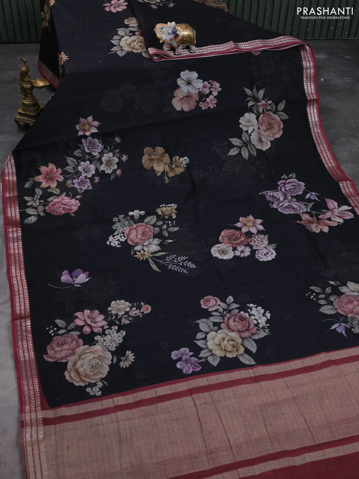 Mul chanderi saree black and maroon with allover floral digital prints and zari woven border - Image 2