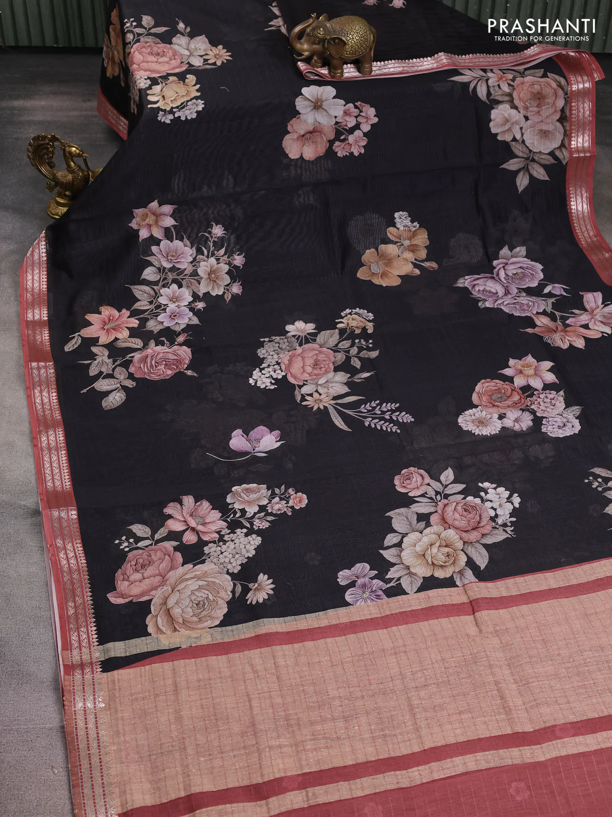 Mul chanderi saree black and pastel maroon with allover floral digital prints and zari woven border - Image 2