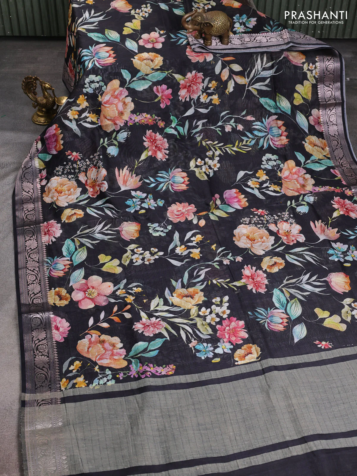 Mul chanderi saree black with allover floral digital prints and zari woven border - Image 2