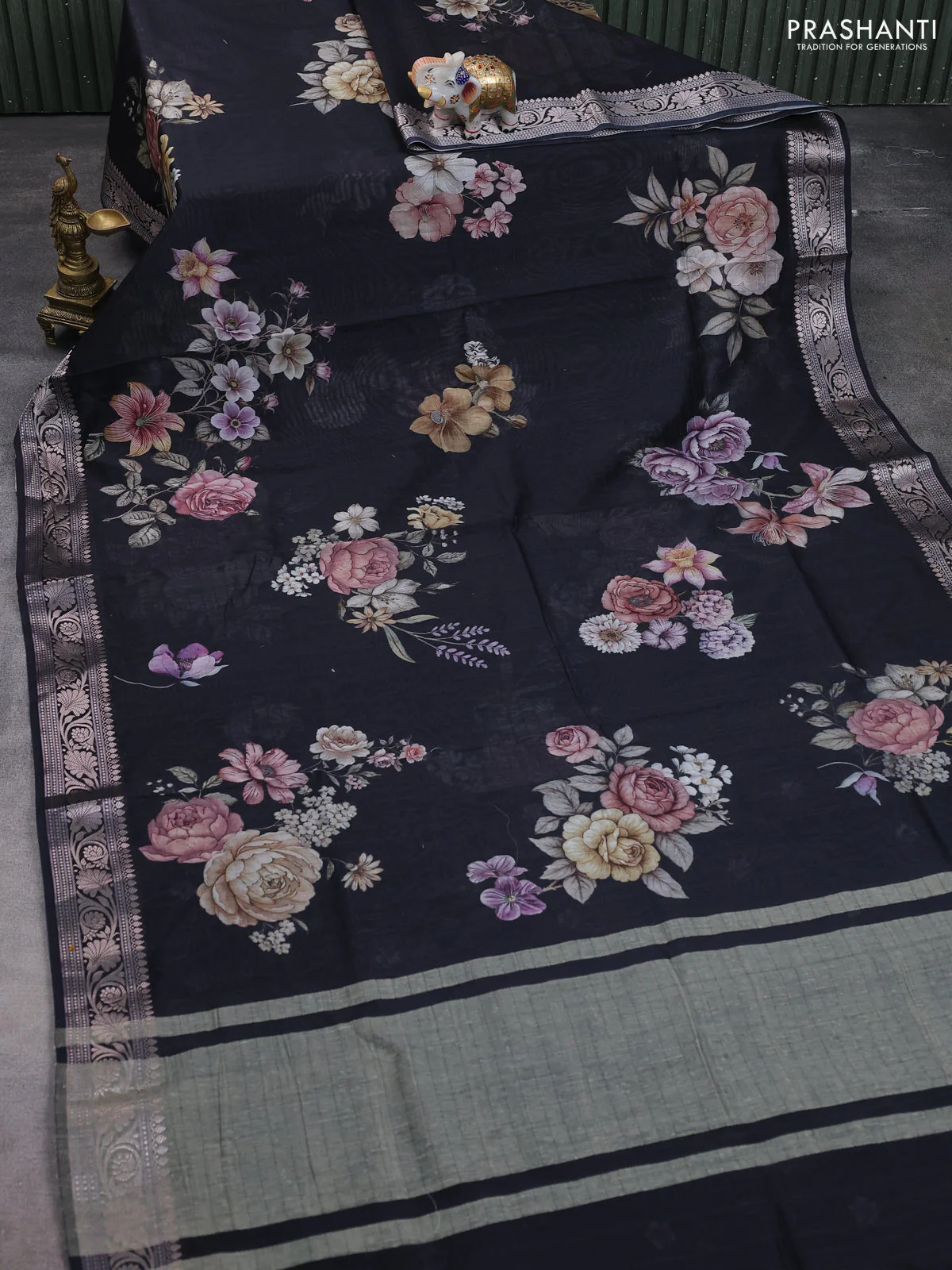 Mul chanderi saree black with allover floral digital prints and zari woven border - Image 2