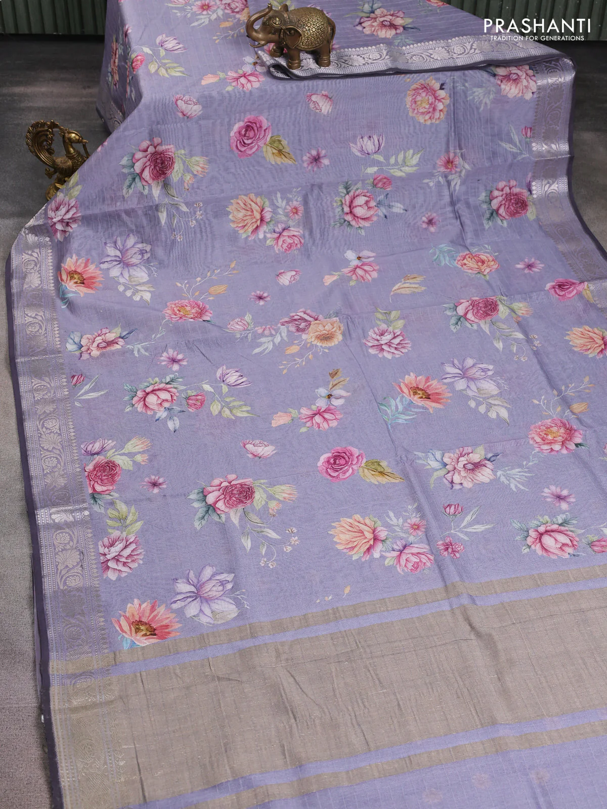Mul chanderi saree grey with allover floral digital prints and zari woven border - Image 2