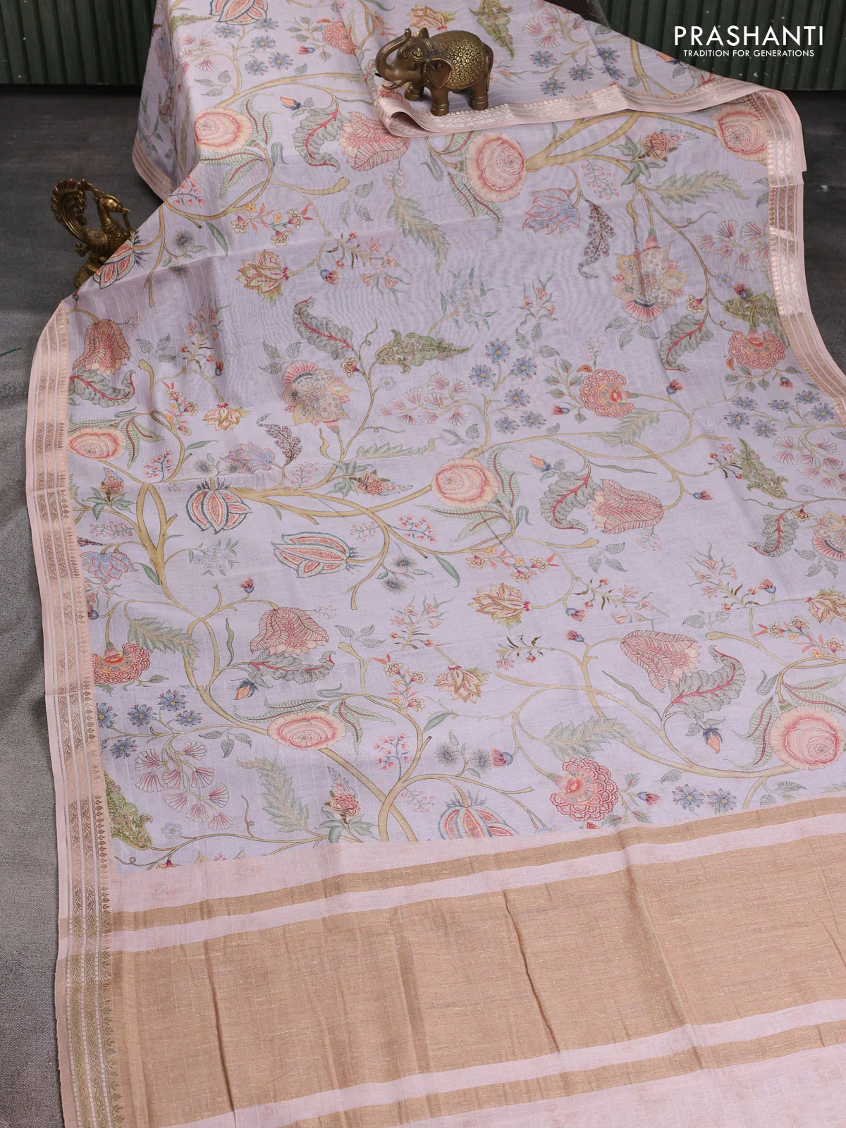 Mul chanderi saree mild lavender and baby pink with allover floral digital prints and zari woven border - Image 2
