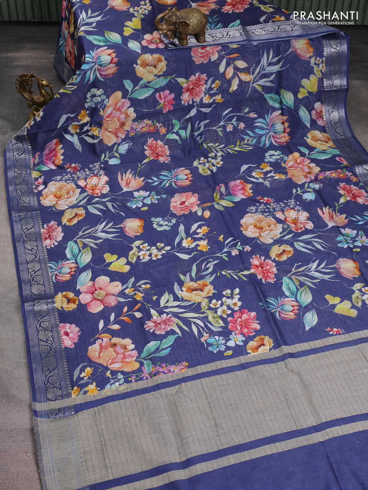 Mul chanderi saree navy blue with allover floral digital prints and zari woven border - Image 2