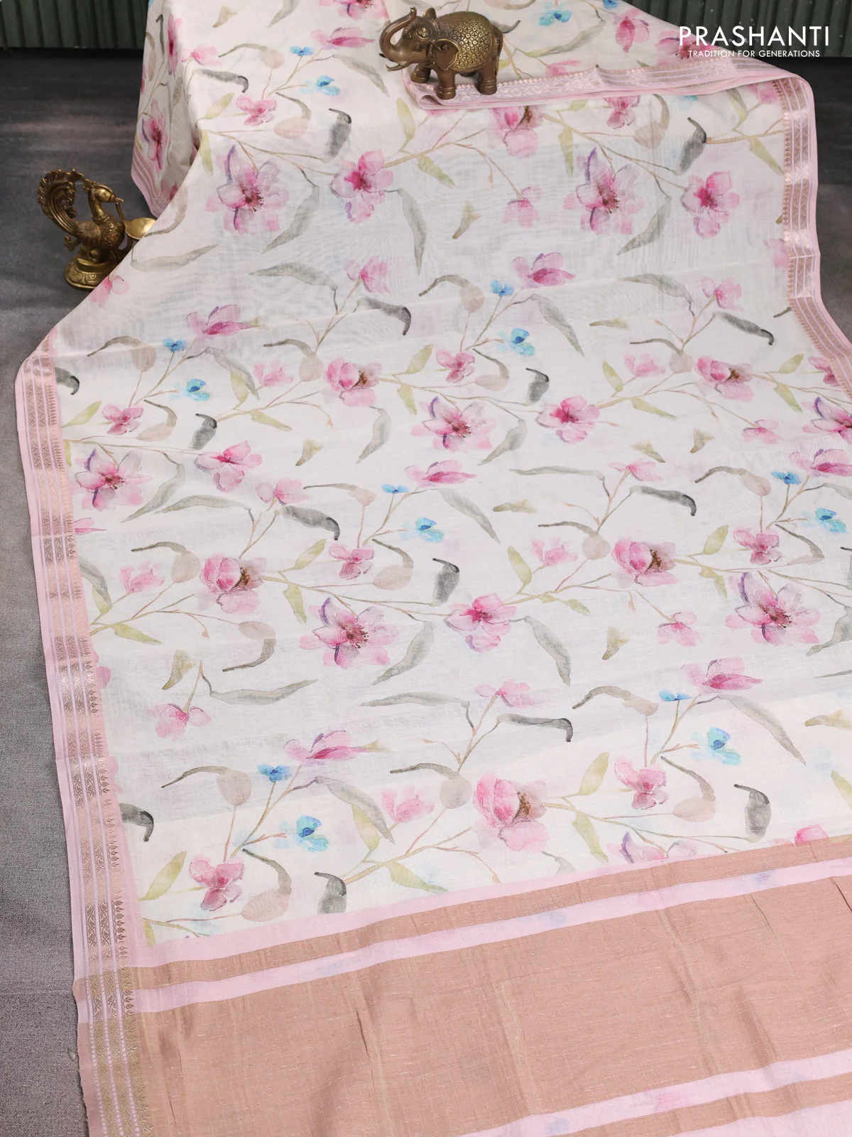 Mul chanderi saree off white and baby pink with allover floral digital prints and zari woven border - Image 2