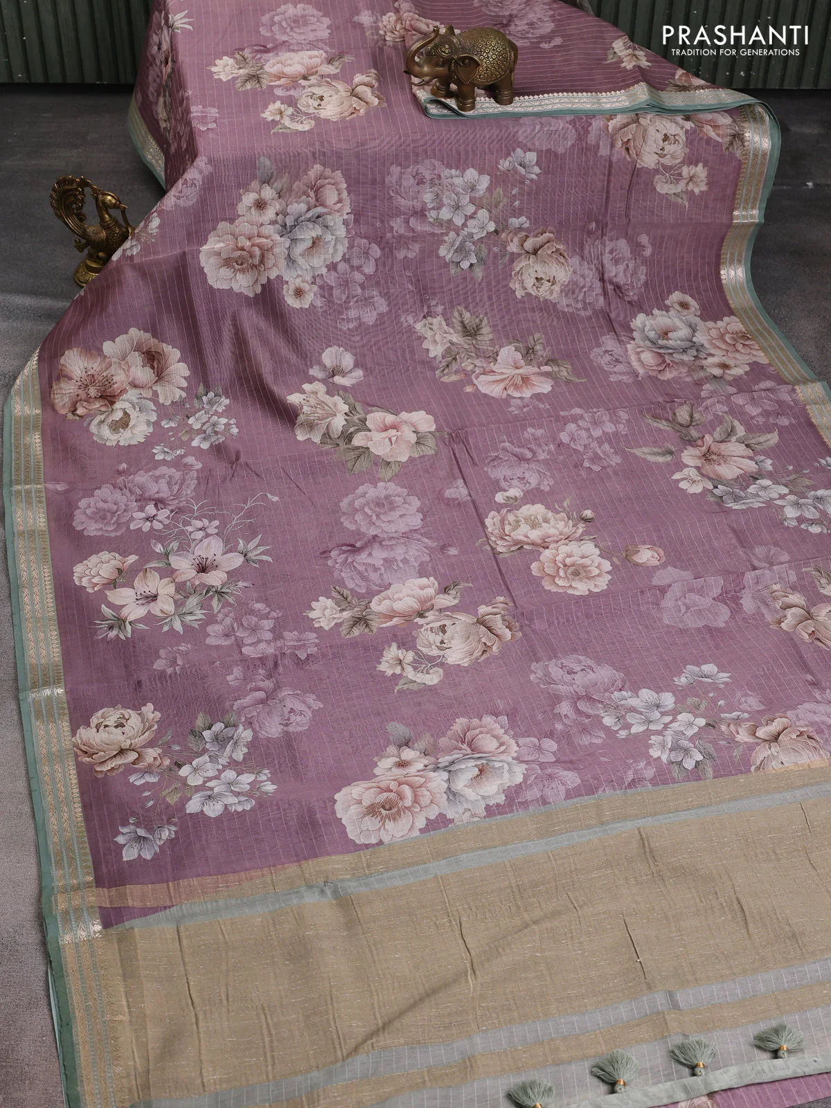 Mul chanderi saree pastel purple and pastel green with allover floral digital prints and zari woven border - Image 2