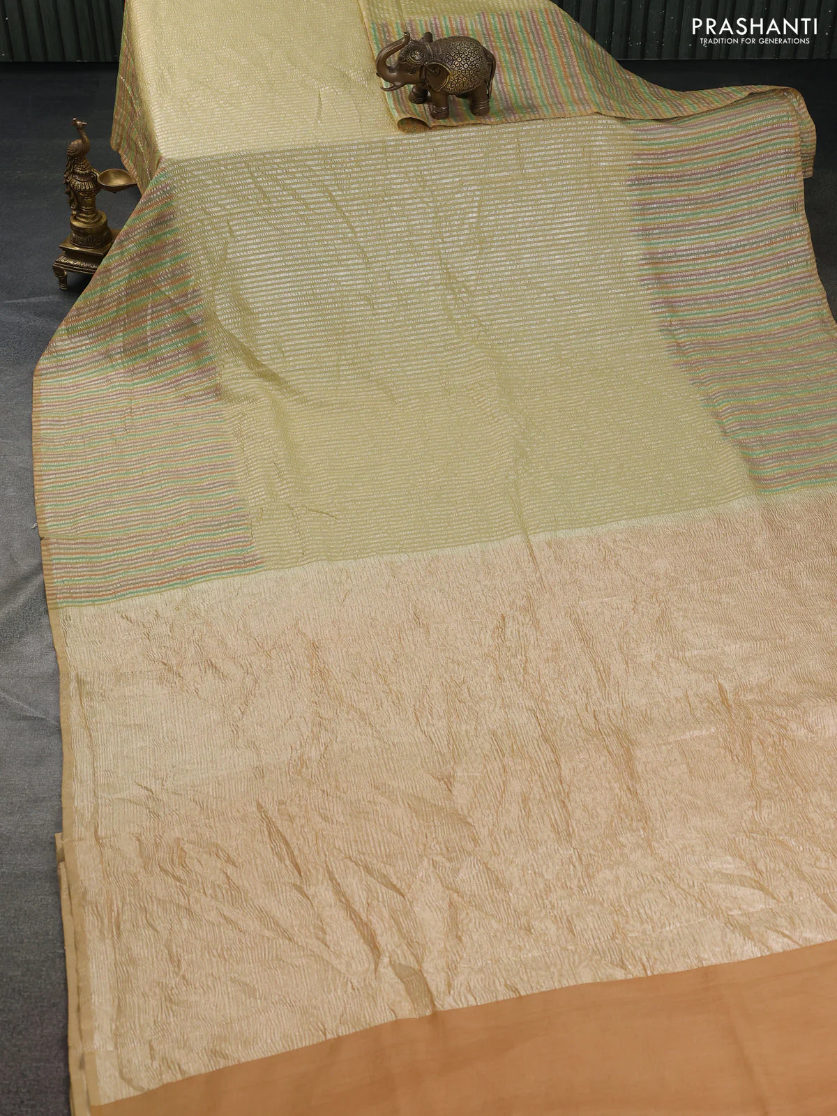 Munga silk saree pastel pink and pastel peach with allover rangart weaves in borderless style - Image 2