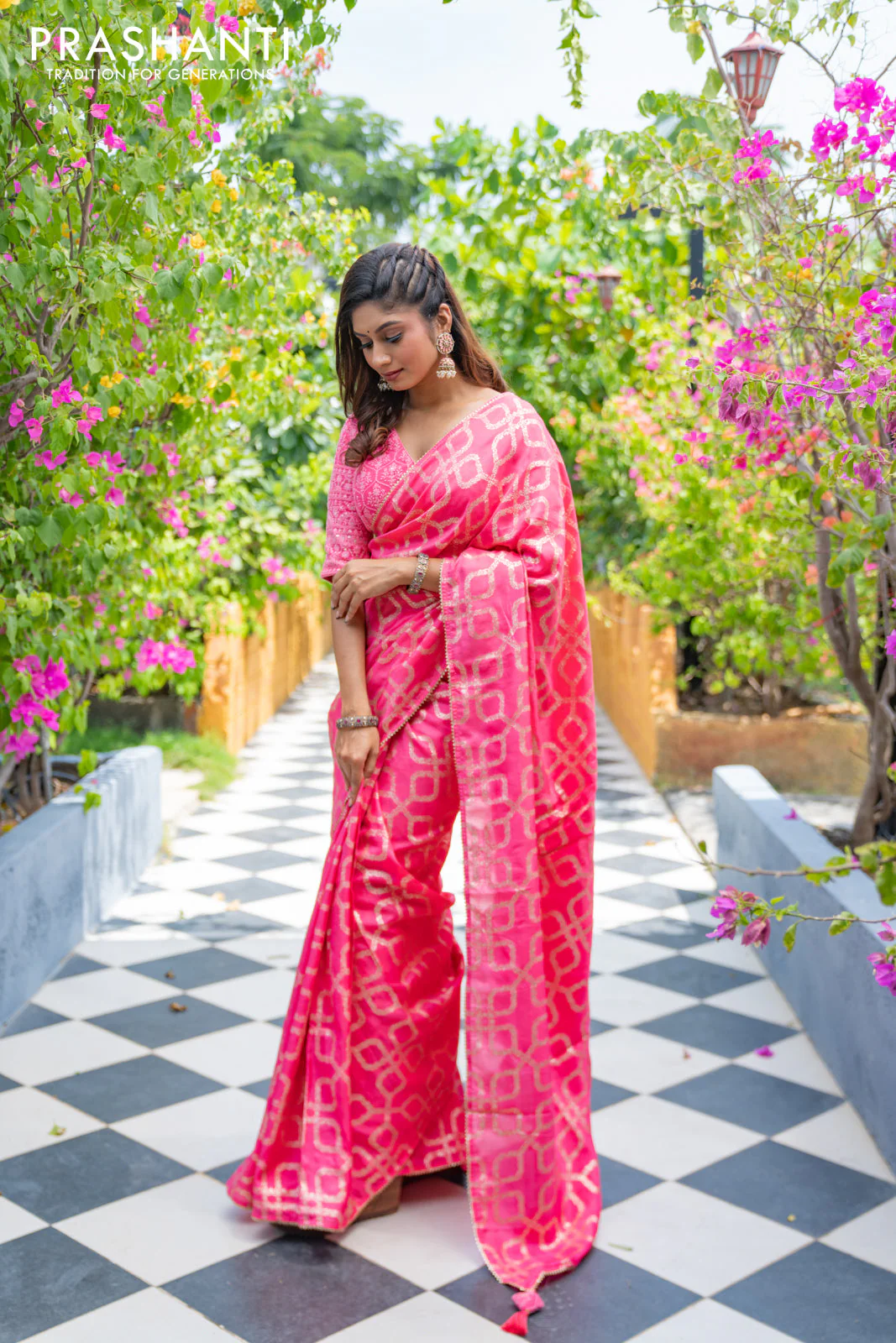 Munga tussar silk saree candy pink with allover banarasi zari weaves and gottapatti lace work border and readymade chikankari work blouse - Image 6