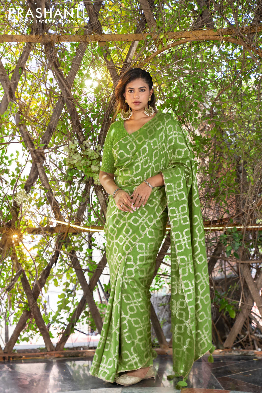 Munga tussar silk saree light green with allover banarasi zari weaves and gottapatti lace work border and readymade chikankari work blouse - Image 2