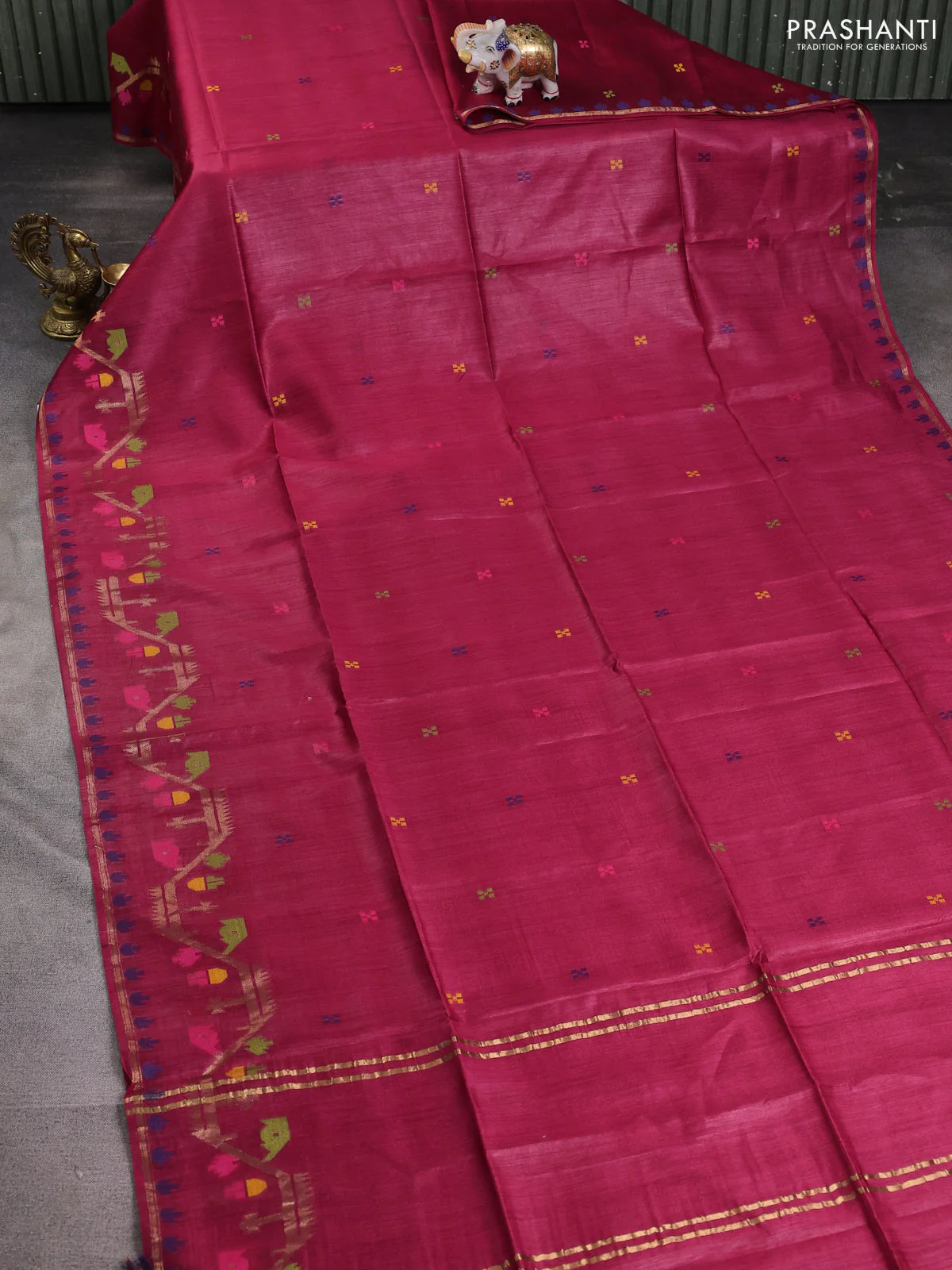 Munga tussar silk saree maroon with thread woven buttas and woven border - Image 2