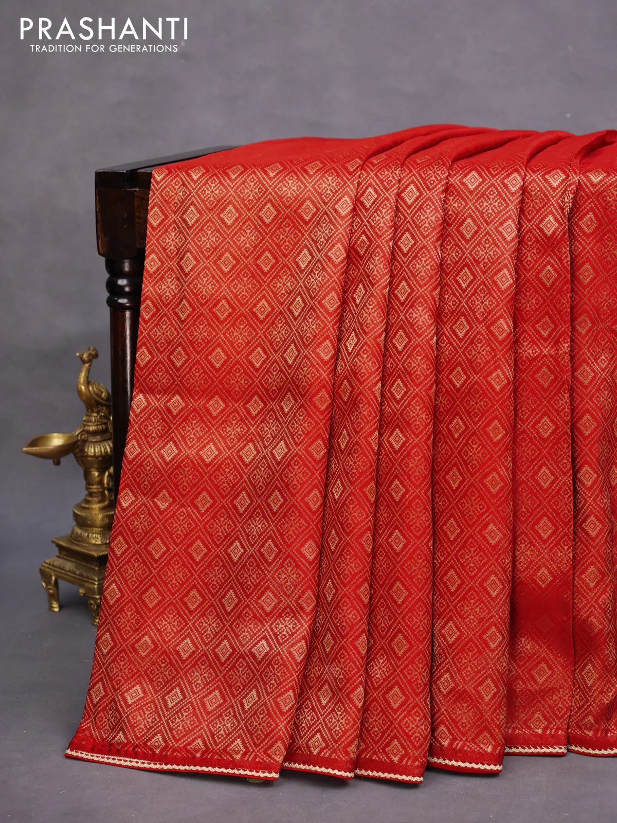 Munga tussar silk saree red with allover zari woven brocade weaves and lace work border with readymade embroidery work blouse - Image 2