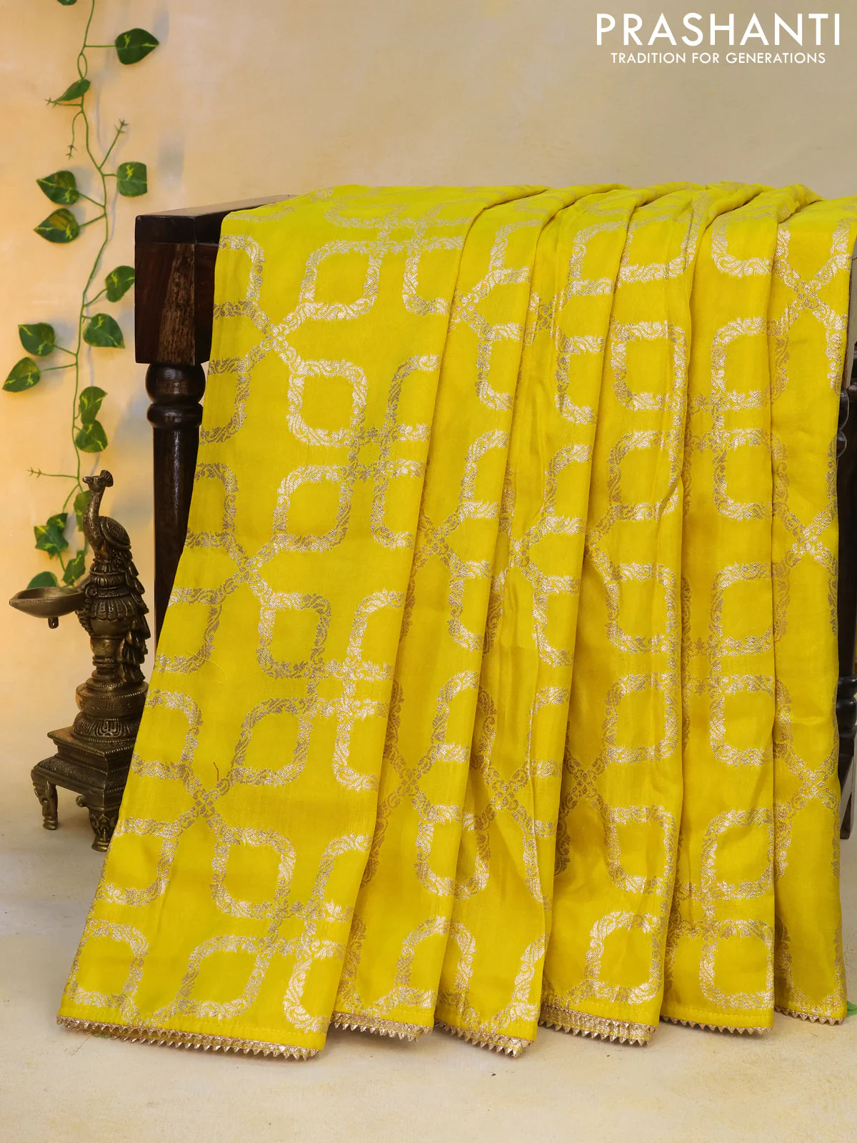 Munga tussar silk saree yellow with allover banarasi zari weaves and gottapatti lace work border and readymade chikankari work blouse - Image 4