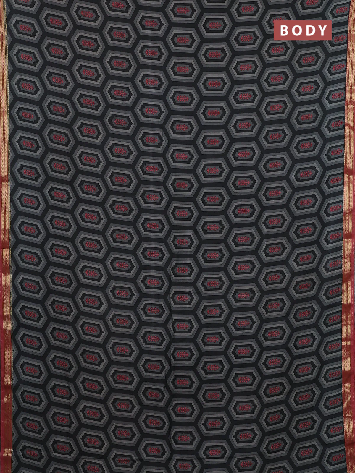 Muslin silk saree grey and pastel maroon with allover geometric prints and zari woven border - Image 2