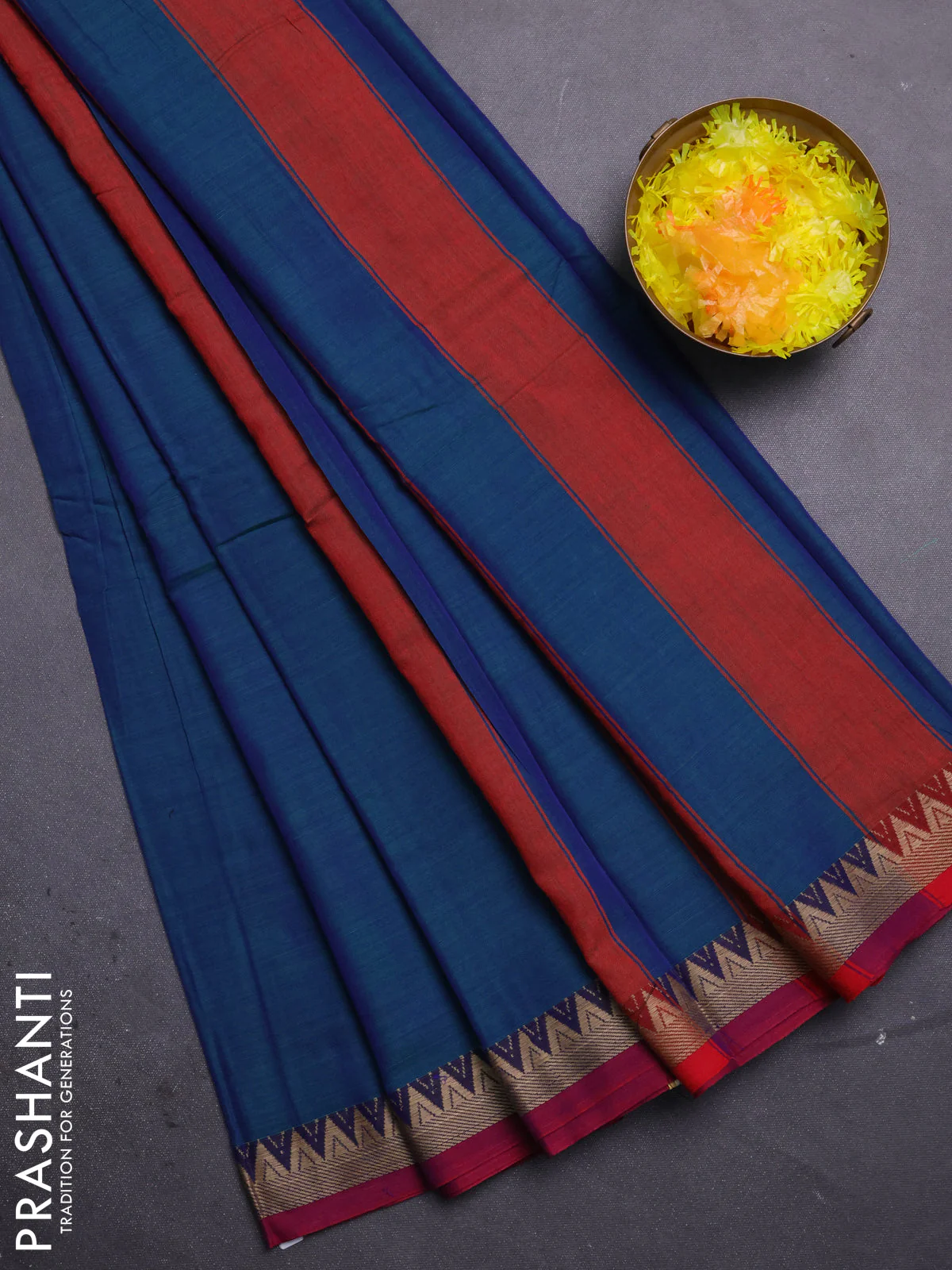 Narayanpet cotton saree dual shade of greenish blue and magenta pink with plain body and temple thread woven border