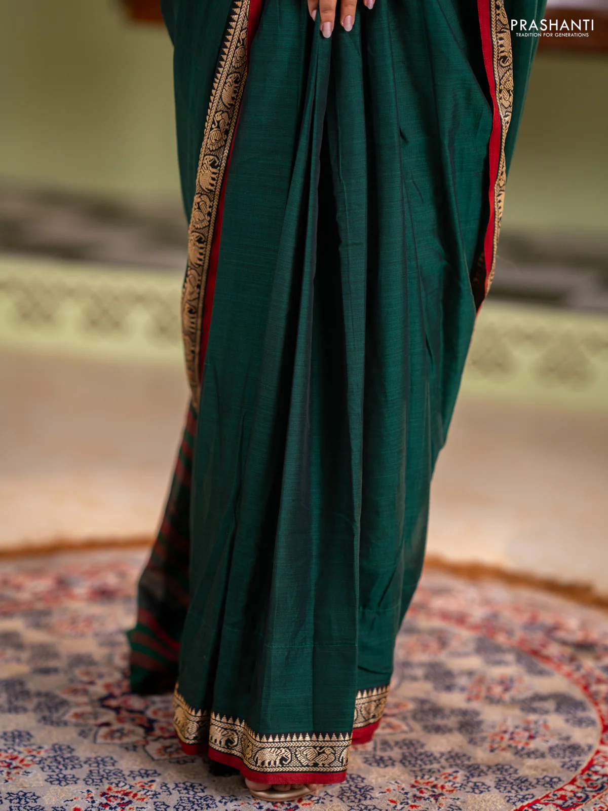 Narayanpet cotton saree green and maroon with plain body and thread woven border - Image 3