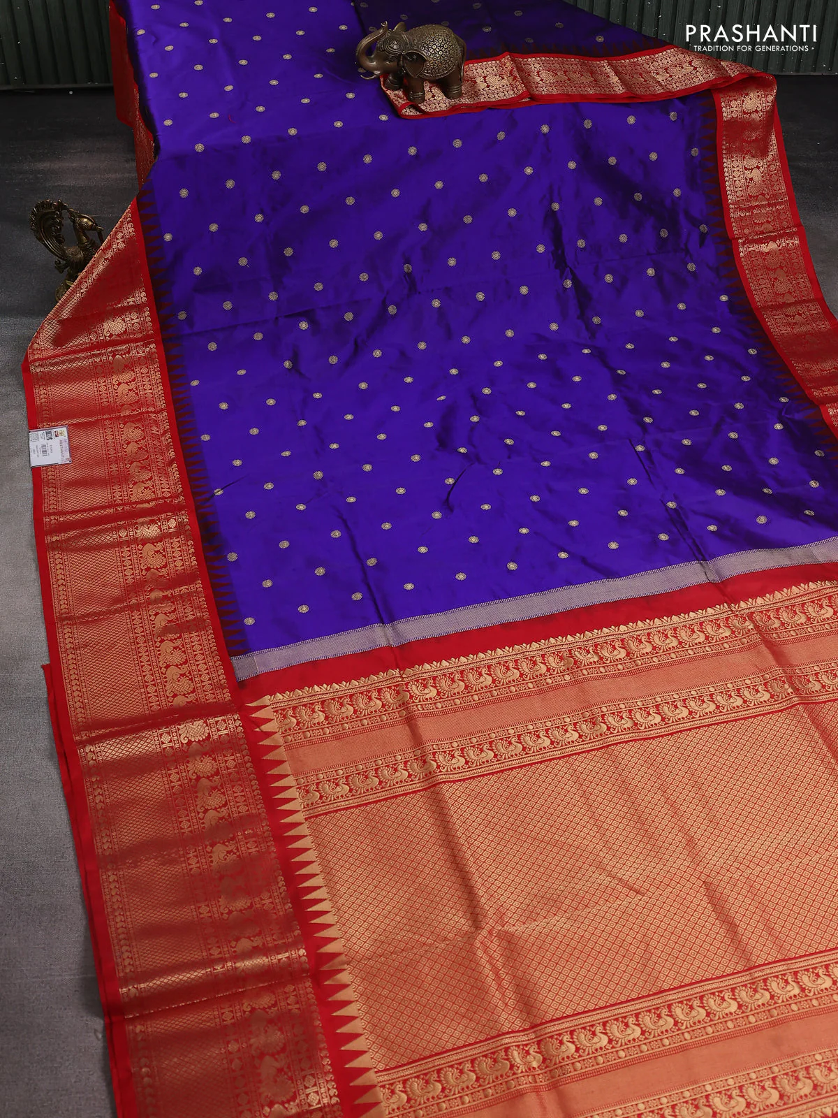 Narayanpet silk saree blue and red with allover zari woven buttas and temple design long zari woven border - Image 2