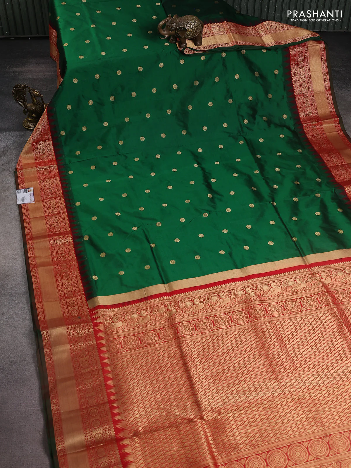 Narayanpet silk saree bottle green and red with allover zari woven buttas and temple design zari woven border - Image 2