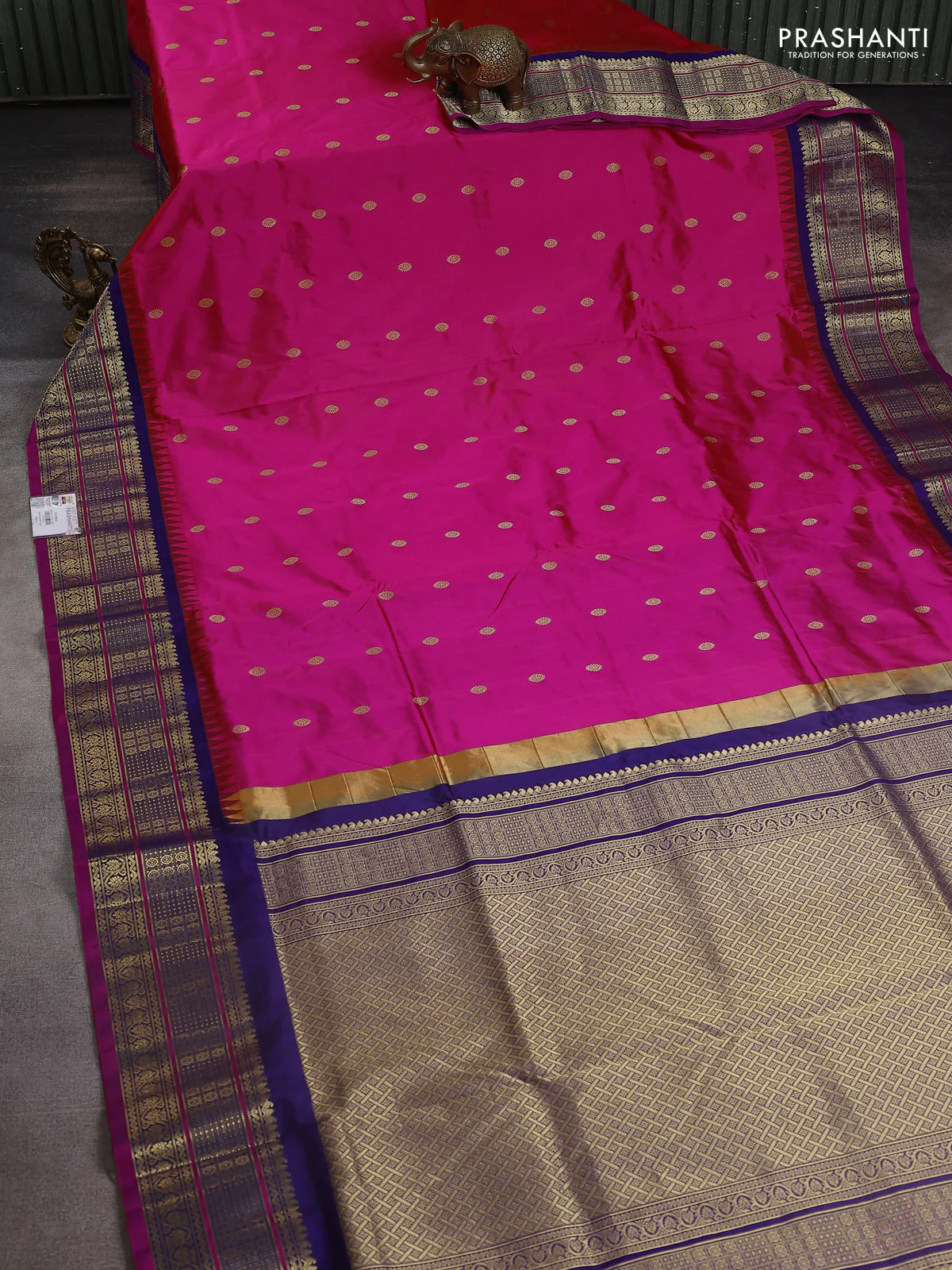 Narayanpet silk saree candy pink and navy blue with allover zari woven buttas and temple design zari woven border - Image 2
