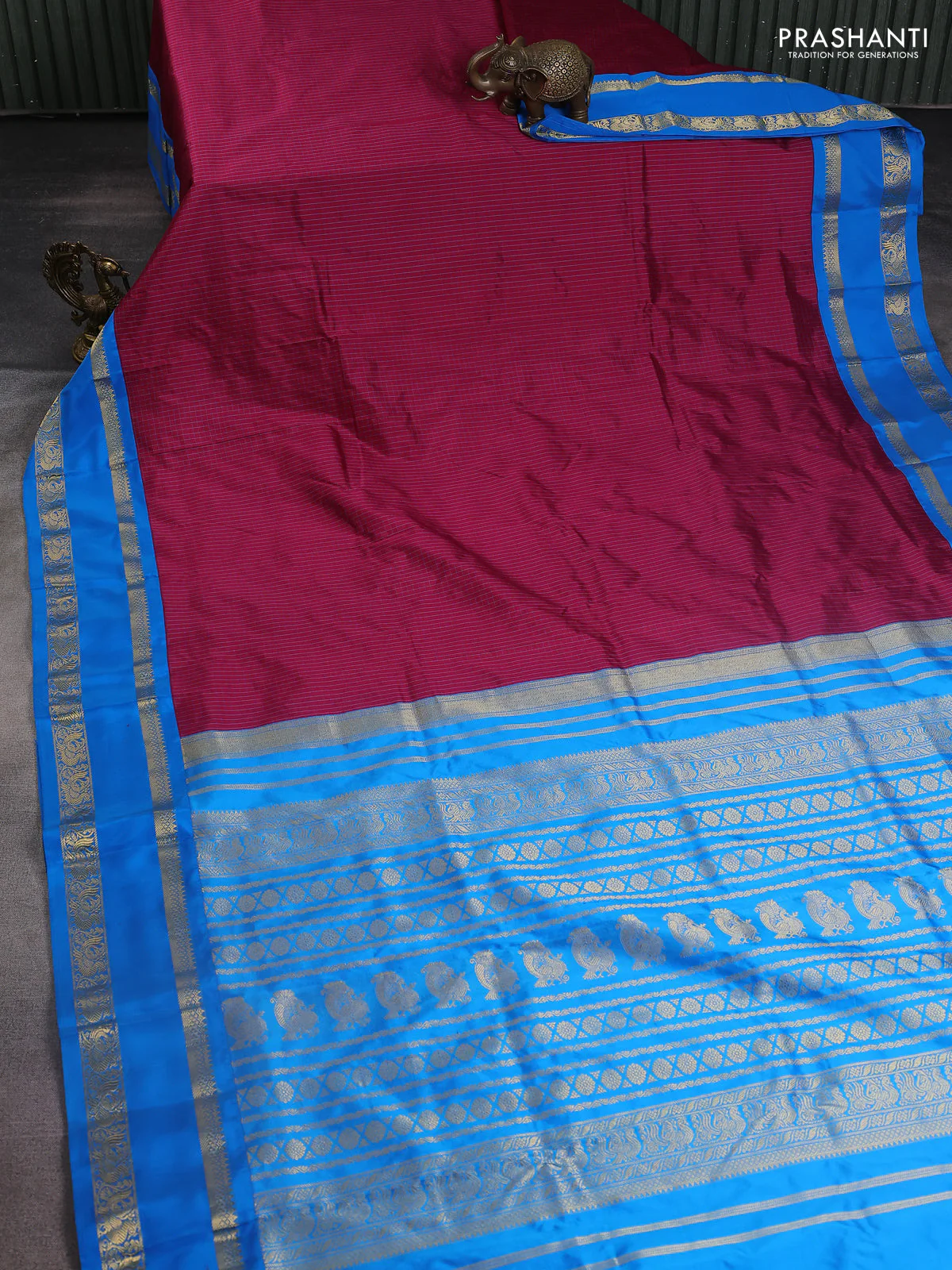 Narayanpet silk saree dark magenta and cs blue with allover small checked pattern and rettapet annam zari woven korvai border - Image 2