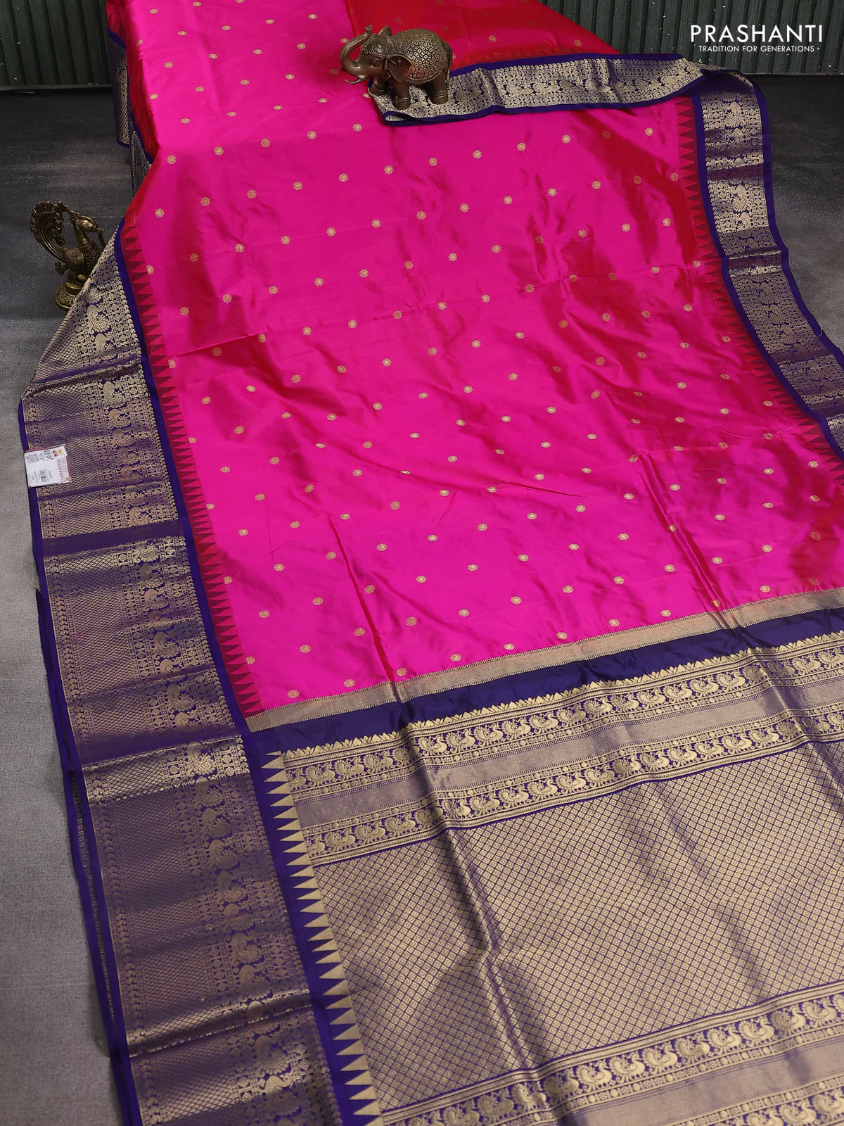 Narayanpet silk saree pink and navy blue with allover zari woven buttas and temple design long zari woven border - Image 2
