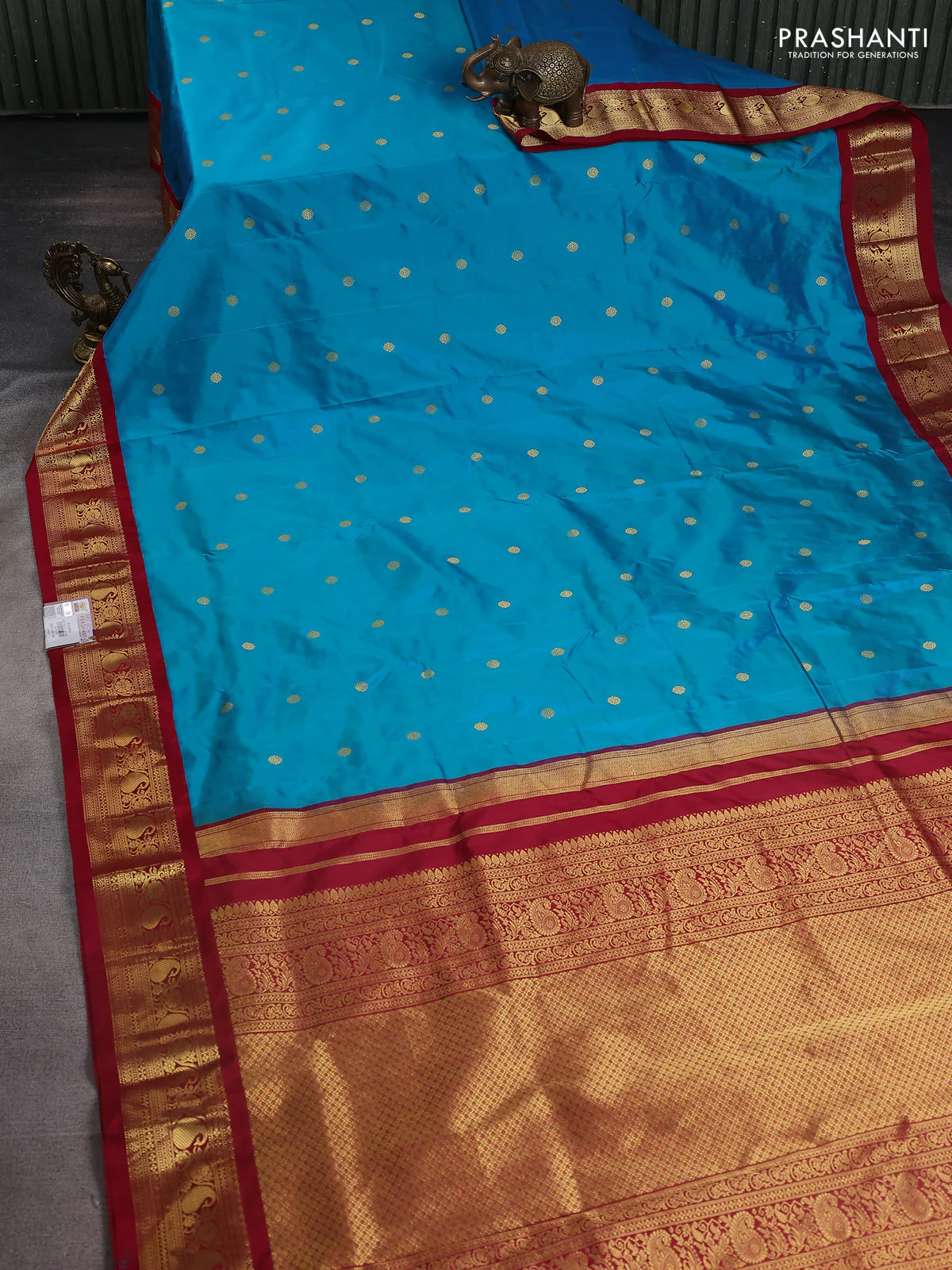Narayanpet silk saree teal blue and maroon with zari woven buttas and paisley zari woven border - Image 2