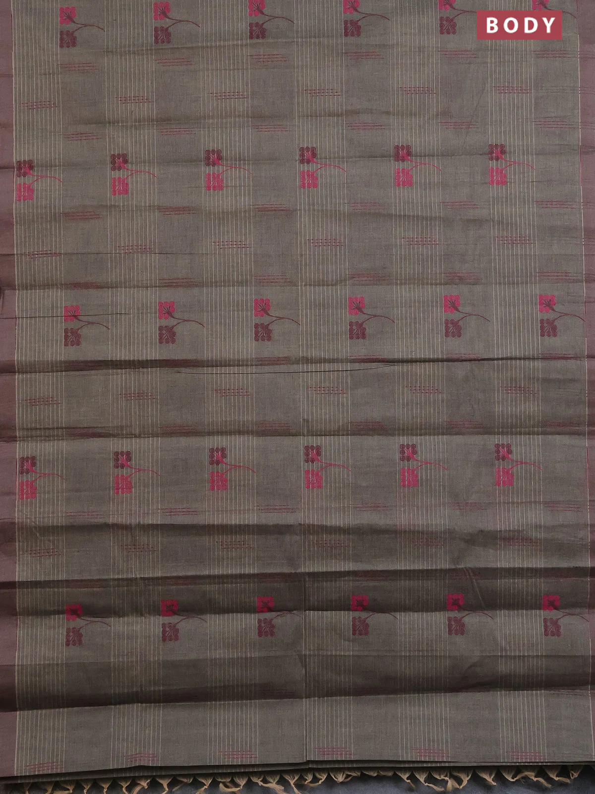 Nithyam cotton saree grey with allover thread woven buttas and simple border - Image 2