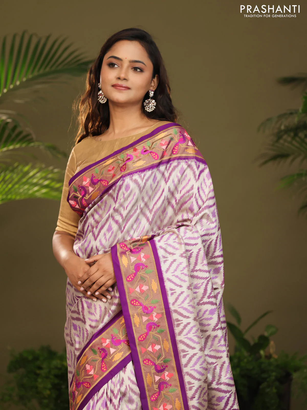Off white & Purple Pochampally Silk saree with Border Embroidery - Image 4