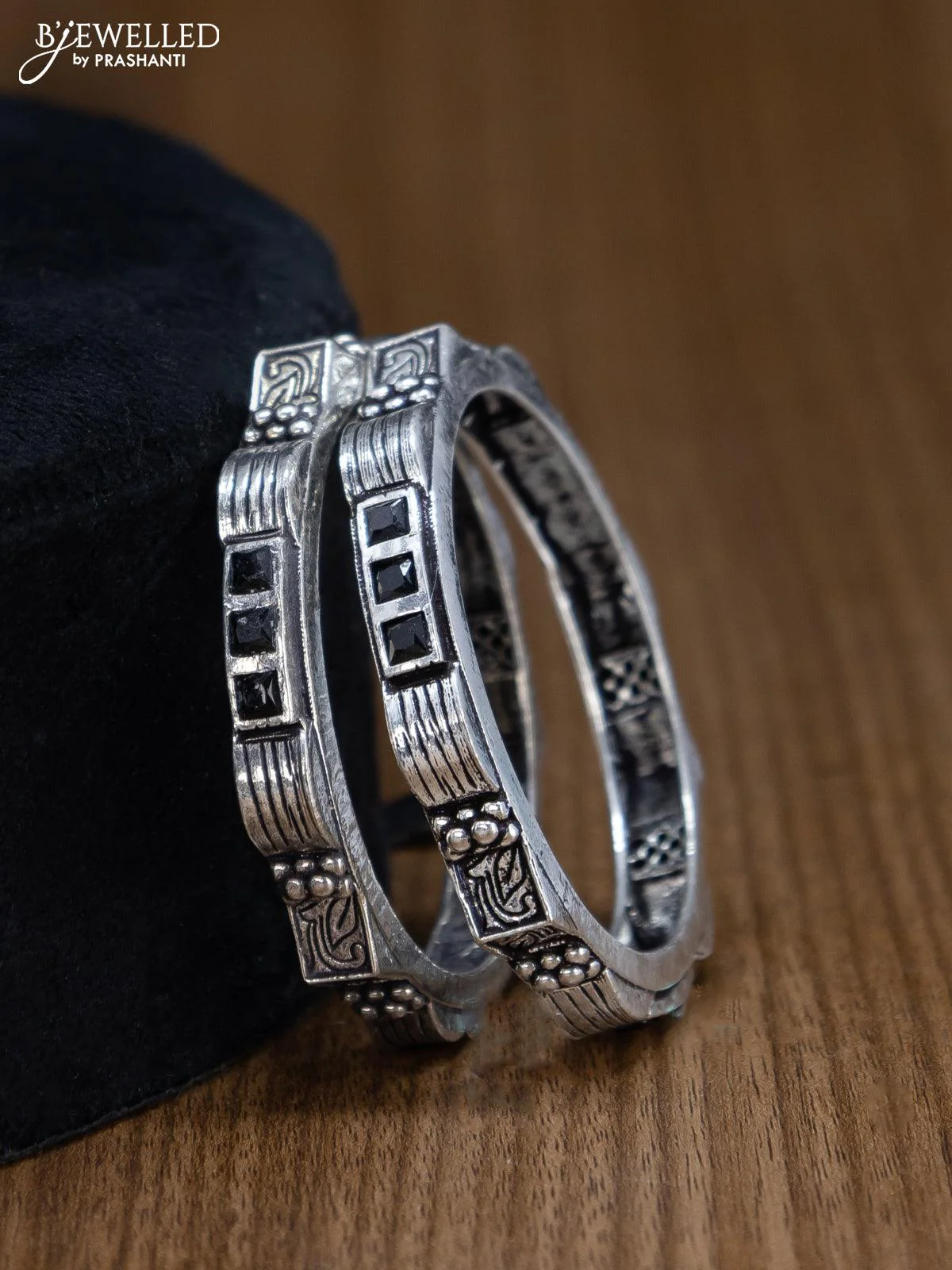 Oxidised bangles with black stone