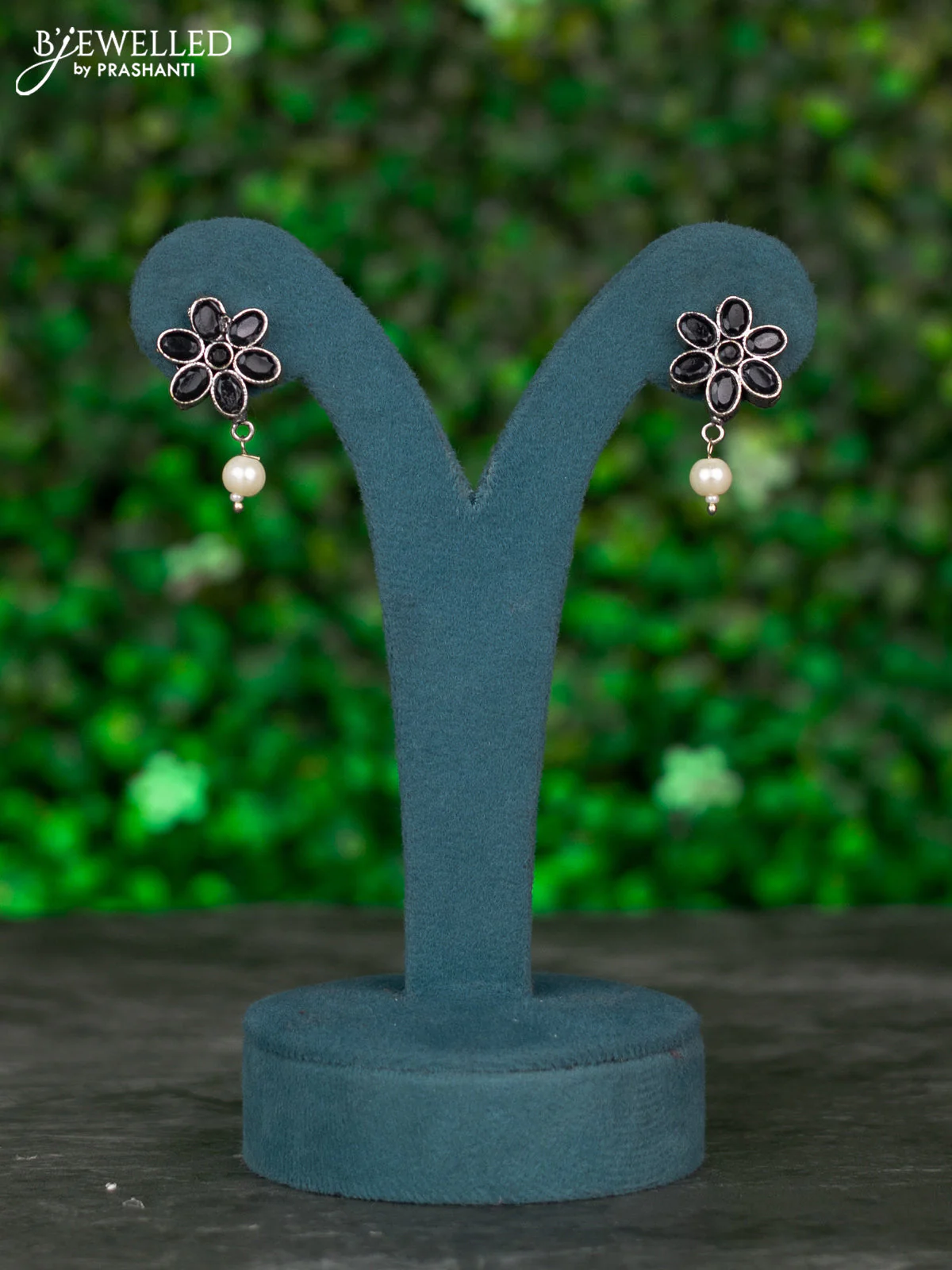 Oxidised haaram floral design with black stones and pearl hangings - Image 2
