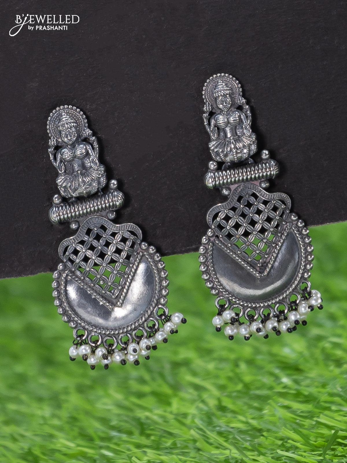 Oxidised haaram  lakshmi design with kemp stone and pearl hangings - Image 2