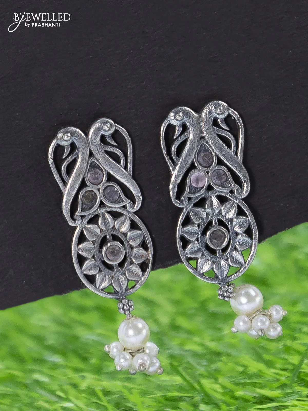 Oxidised haaram with baby pink stone and pearl hangings - Image 2