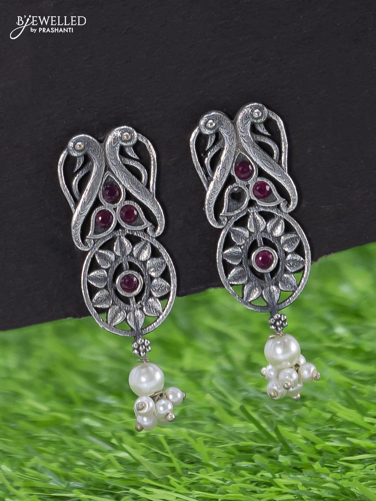 Oxidised haaram with pink kemp stone and pearl hangings - Image 2
