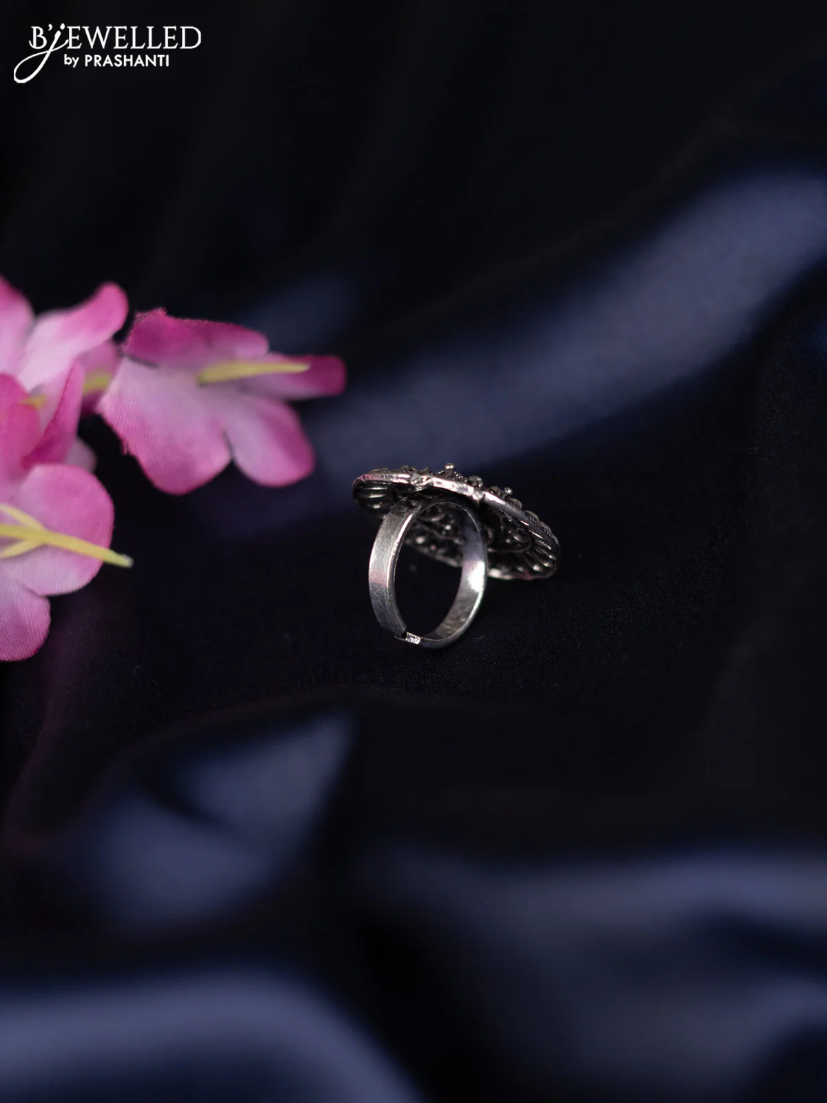 Oxidised ring with floral design - Image 2