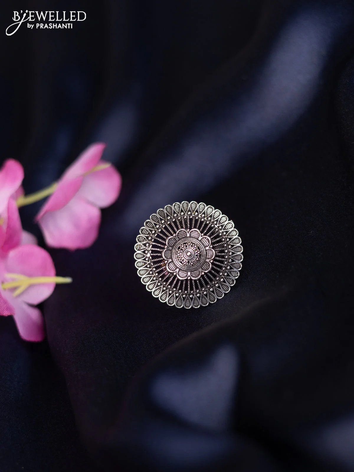 Oxidised ring with floral design