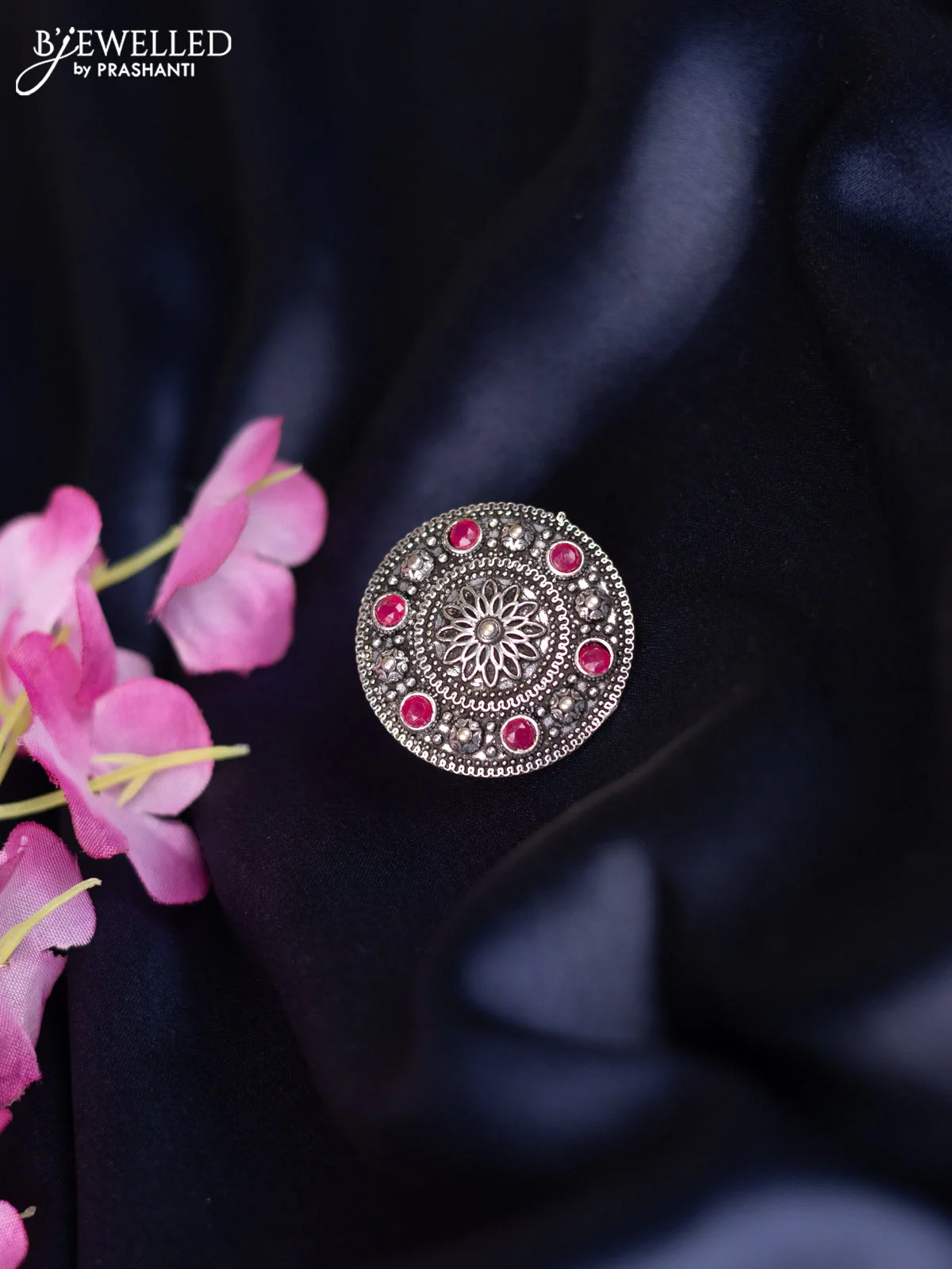 Oxidised ring with ruby stones