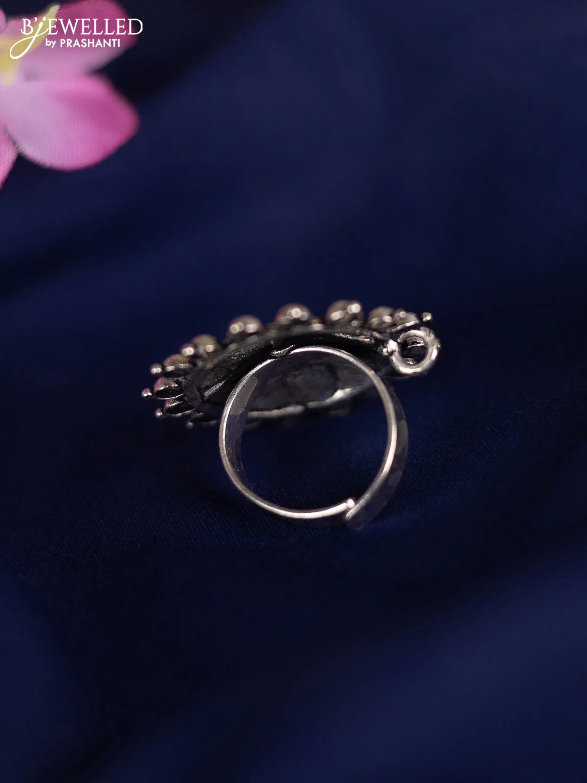 Oxidised ring with simple design - Image 2