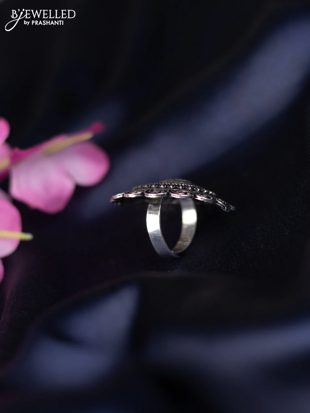 Oxidised ring with simple design - Image 2