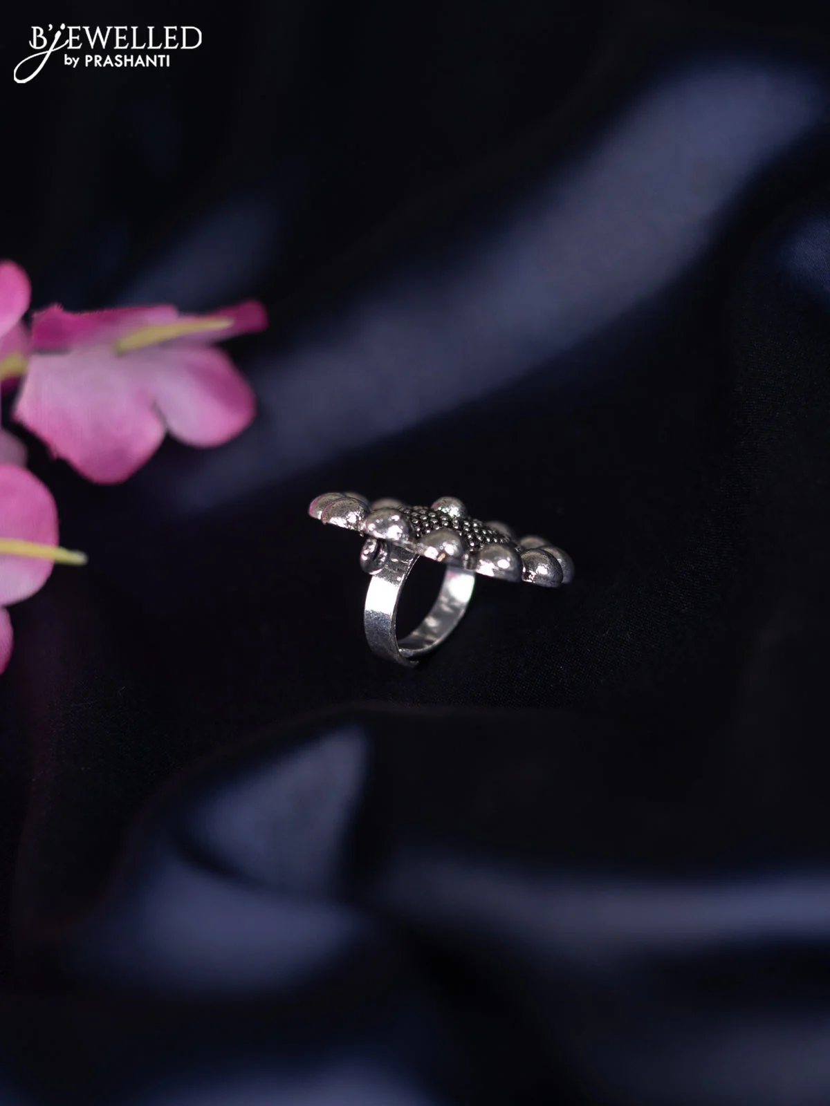 Oxidised ring with simple design - Image 2
