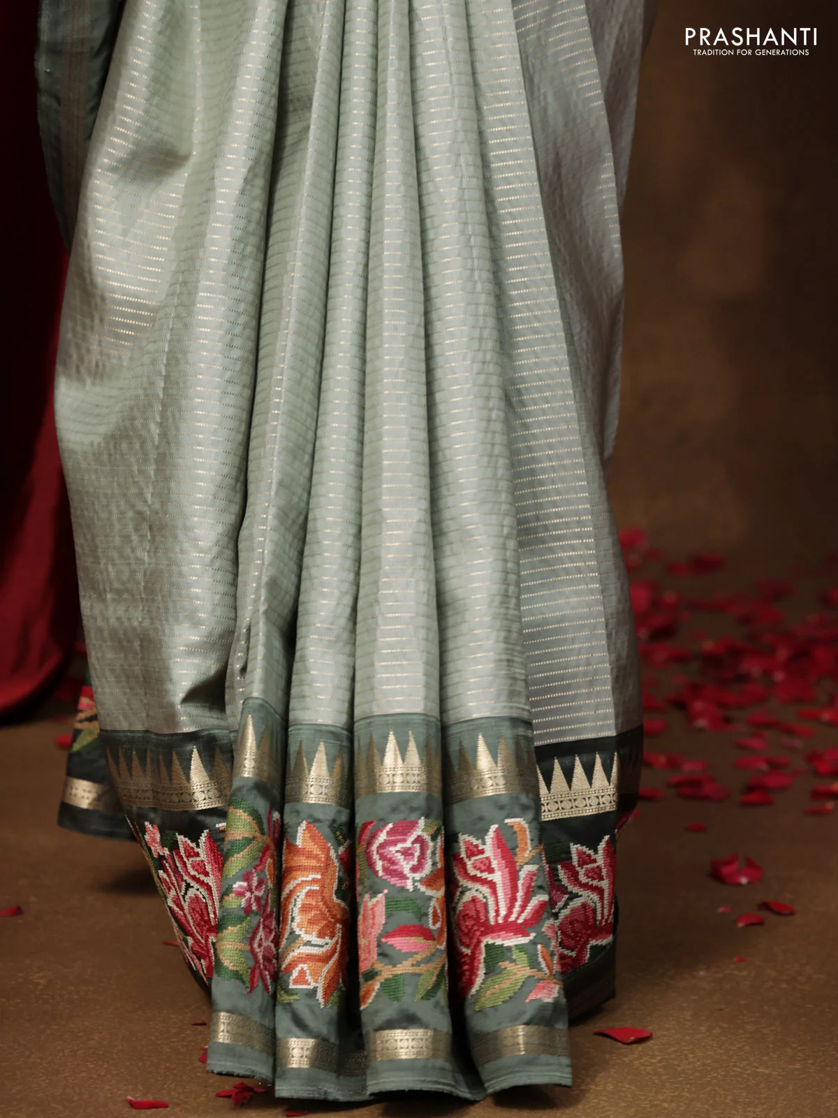Pastel green -Grey Pure kanchipuram silk saree with Border Embroidery - Image 5