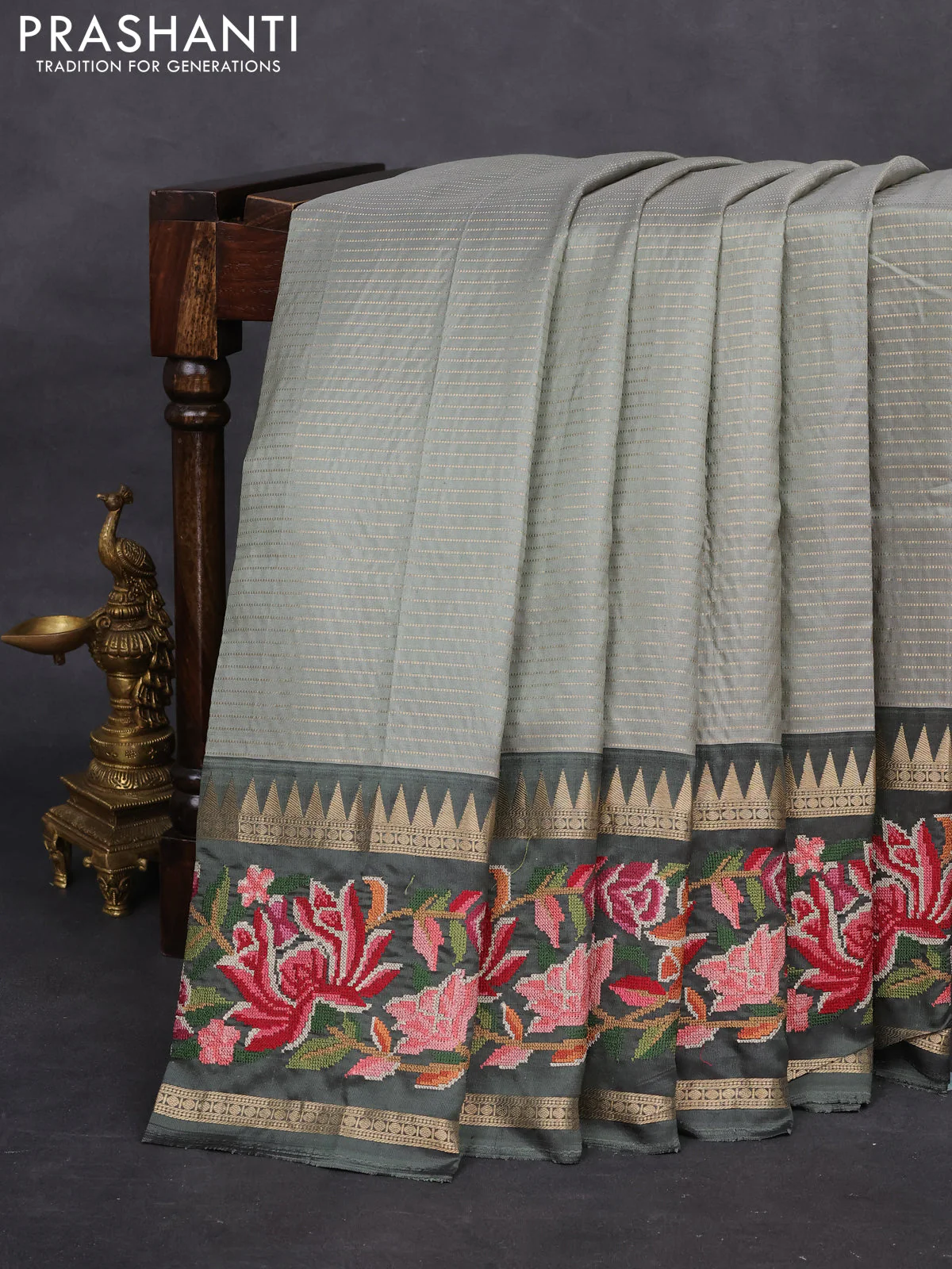 Pastel green -Grey Pure kanchipuram silk saree with Border Embroidery - Image 6