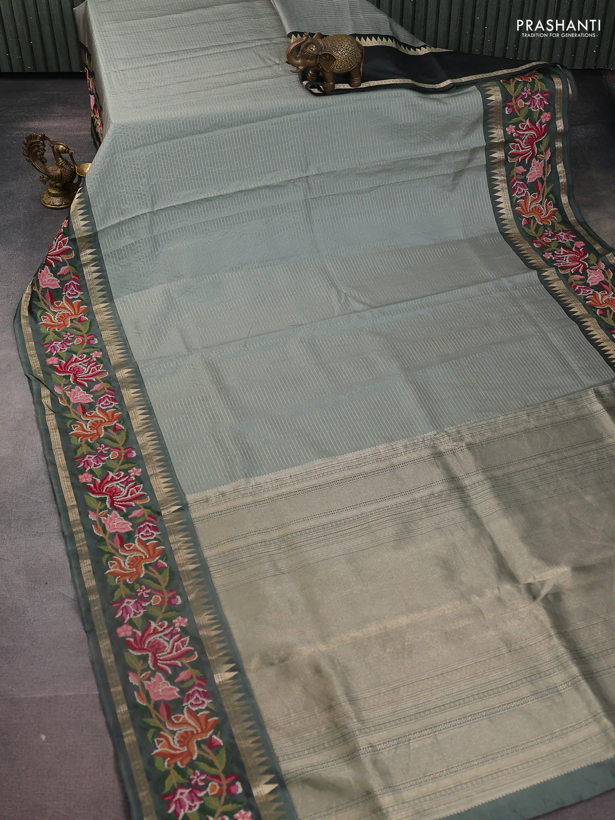 Pastel green -Grey Pure kanchipuram silk saree with Border Embroidery - Image 7