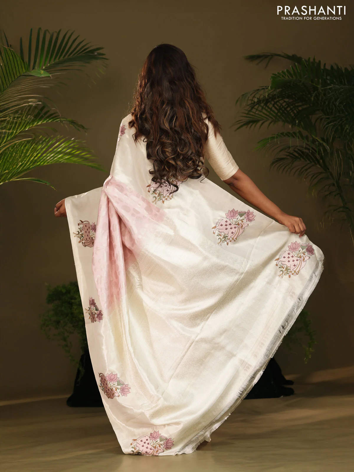 Pastel Pink Kanchipuram Silk Saree with Pichwai Embroided Border - Image 5