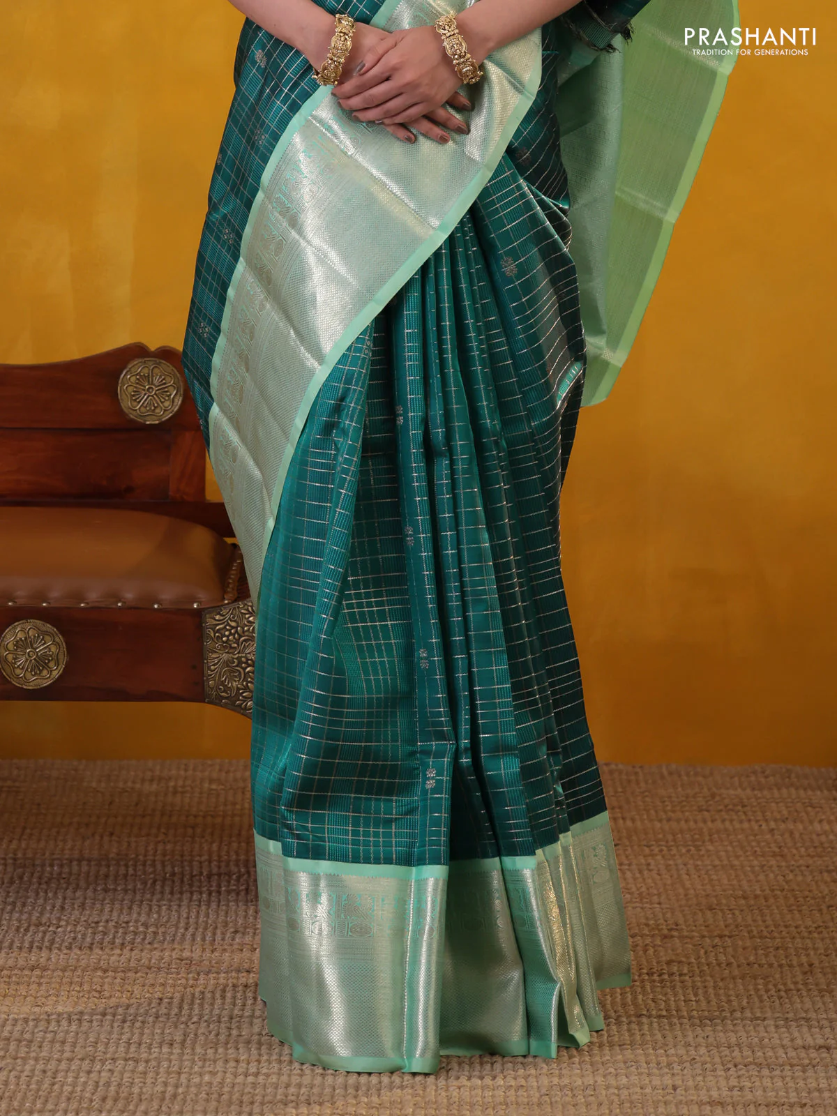 Peacock green-teal shade pure kanchipuram silk saree with allover zari checked pattern - Image 3