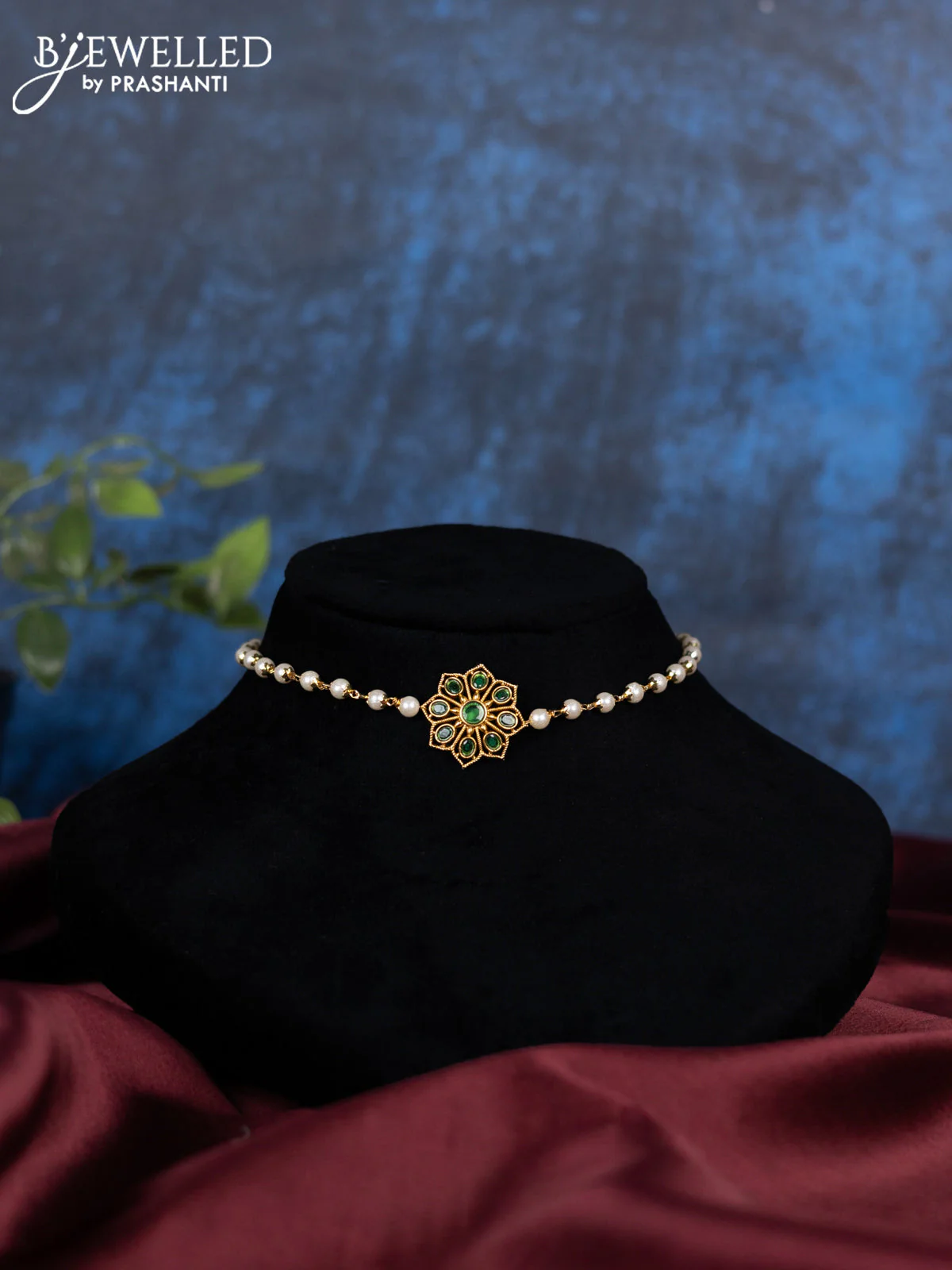 Pearl choker with emerald and cz stones - Image 2