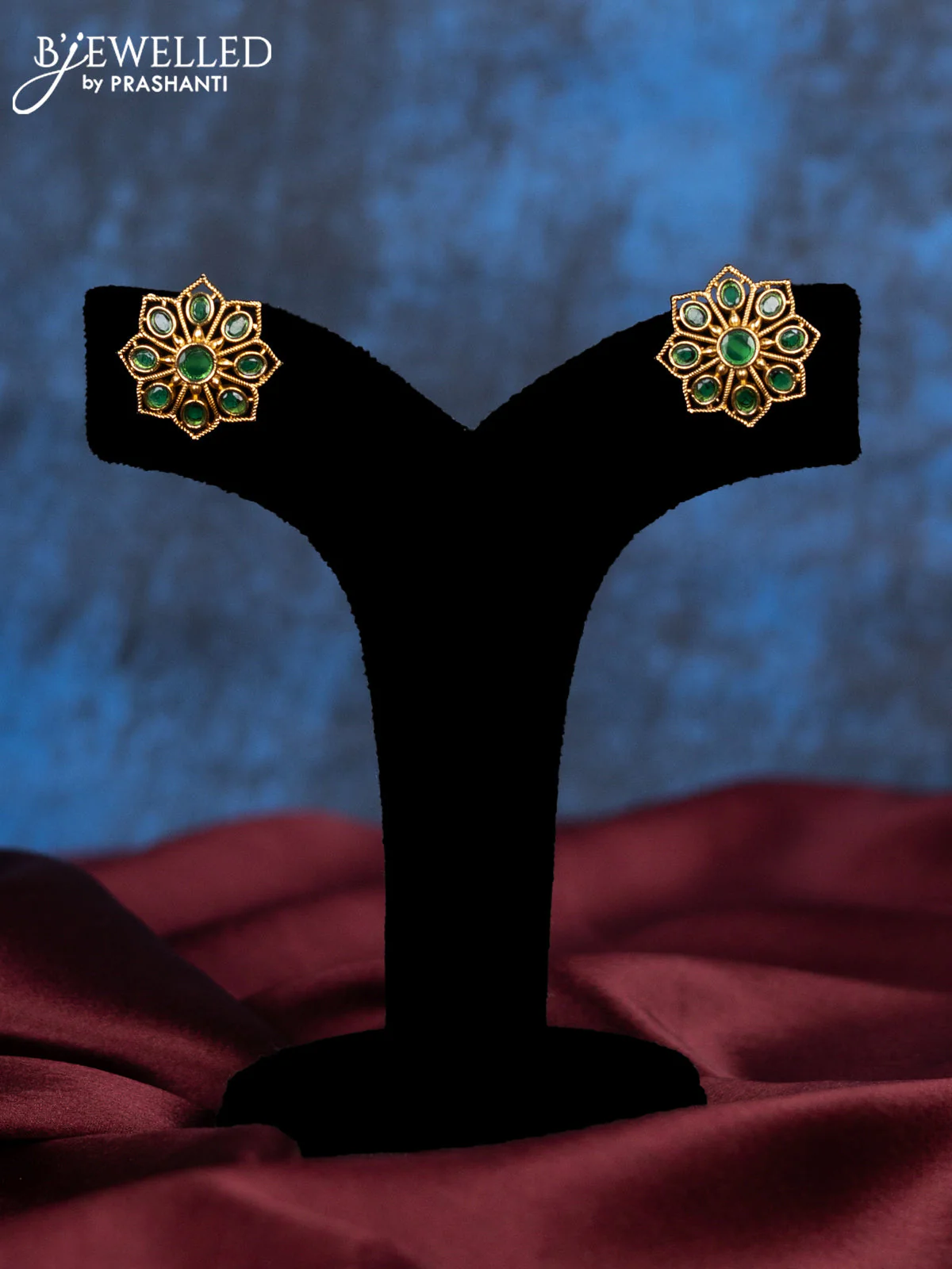 Pearl choker with emerald and cz stones - Image 3